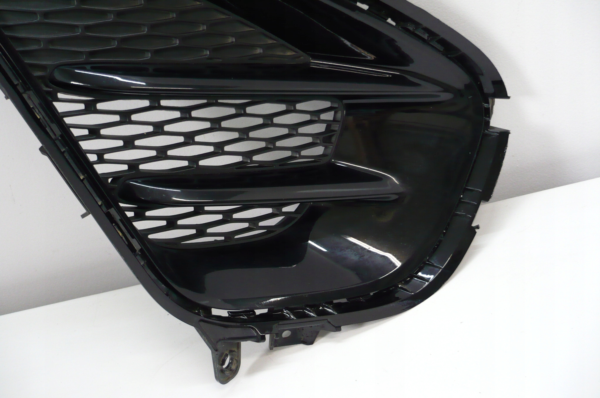 KIA CEED 3 III LIFT 21- GT-LINE grid of a bumper right front