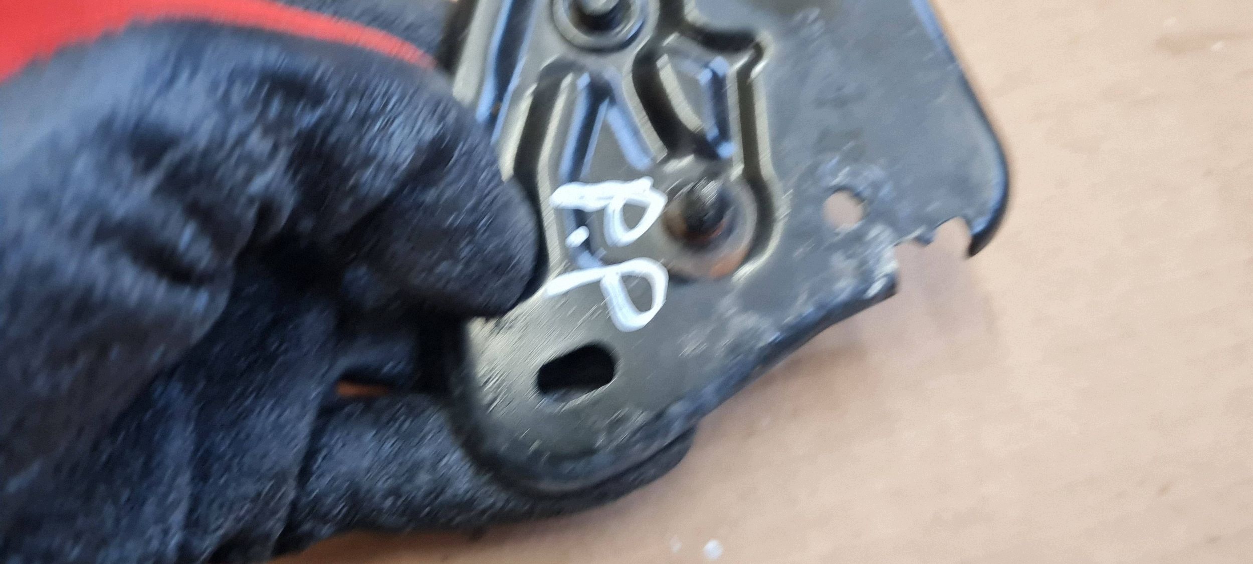 A7 4G bonnet latch lock RYGIEL front 4G0823186 A6 C7 4G