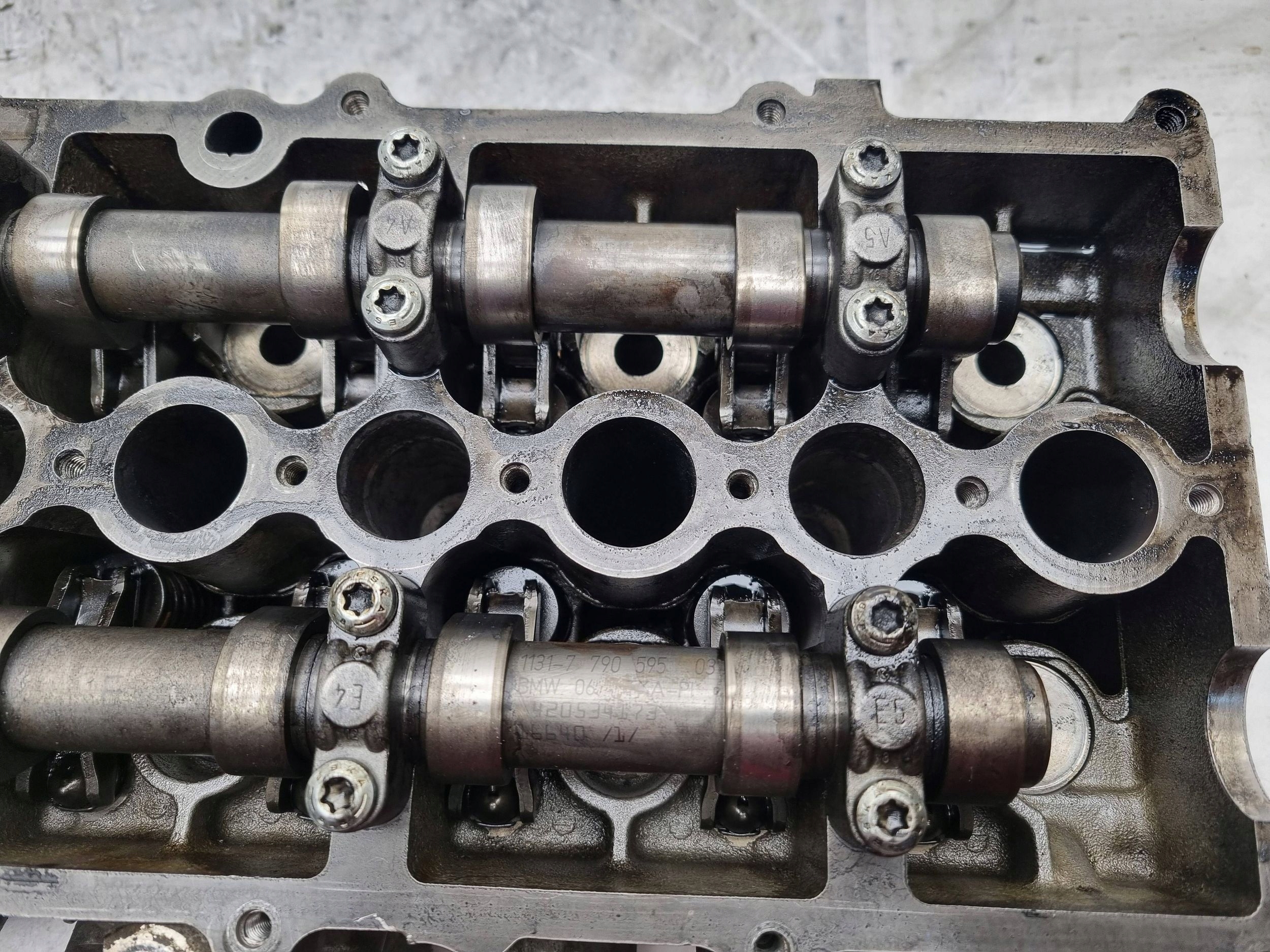 hlava MOTORU vačky KPL 7781211 BMW E90 E91 E60 E61 E87 X3 E83 2.0D M47T