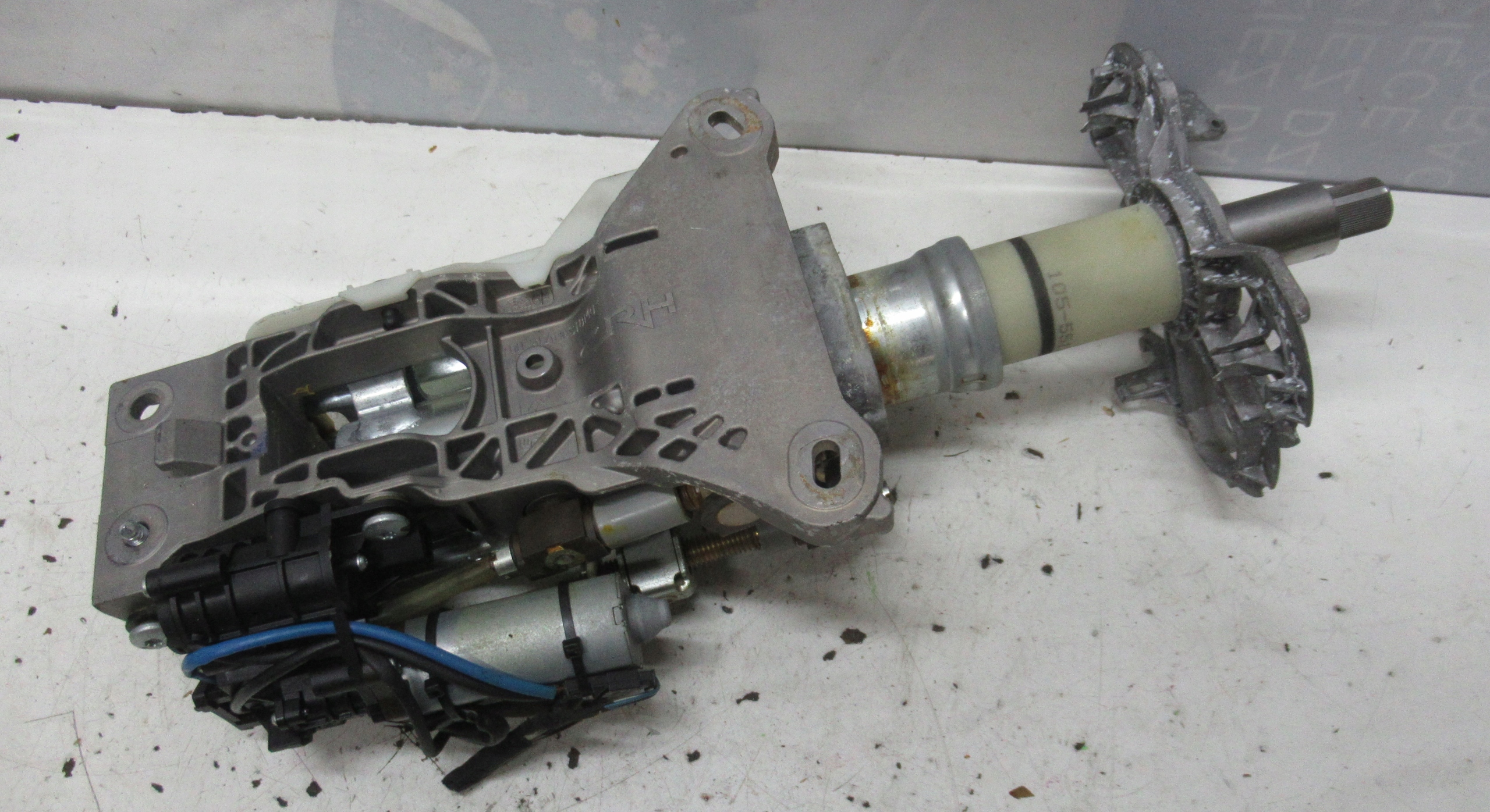 BMW E61 07R colonne direction occasion 6780883