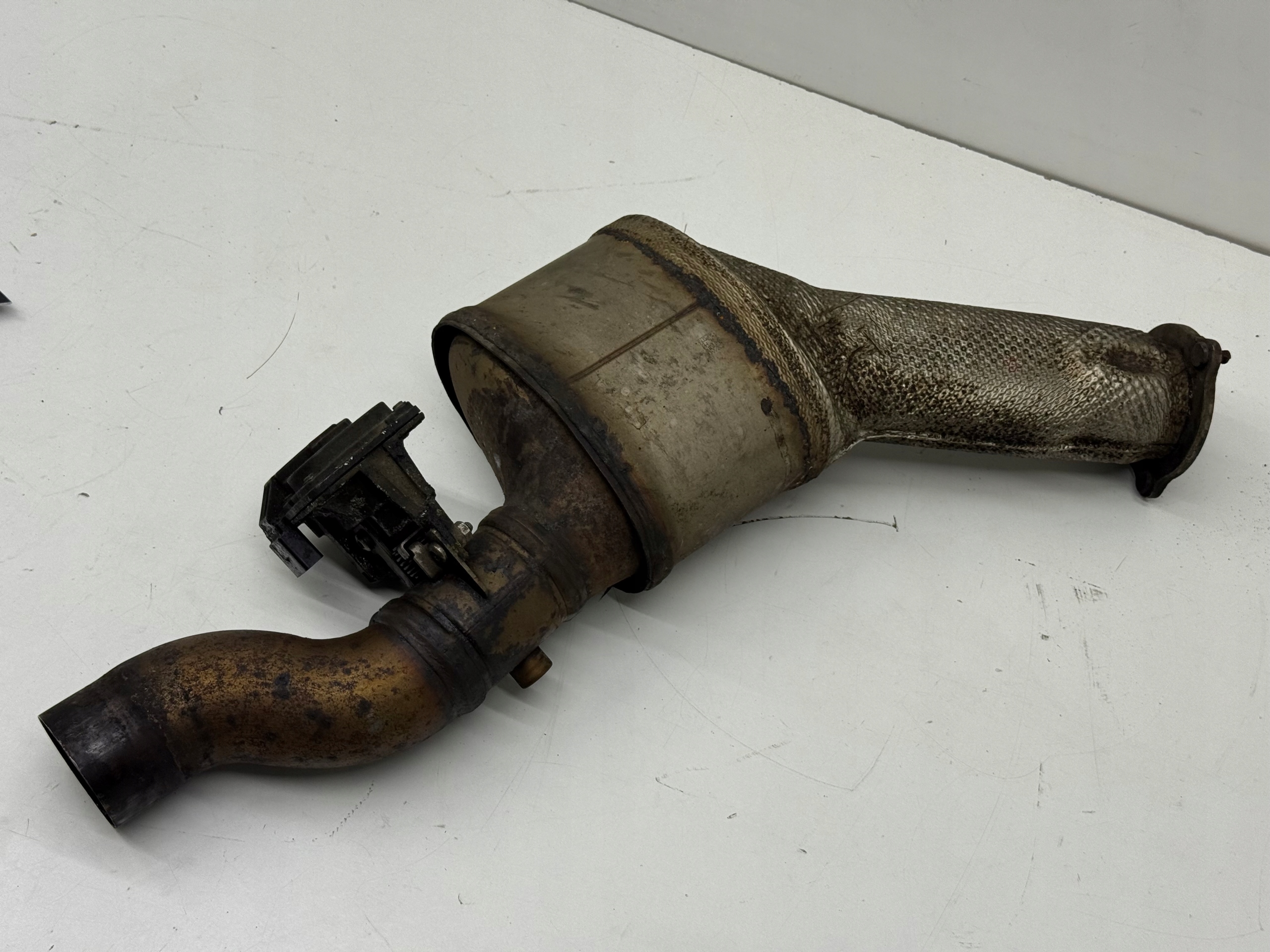AUDI A5 8T A4 B8 A6 C7 2.0 TDI CNH catalyst throttle flap CALY original