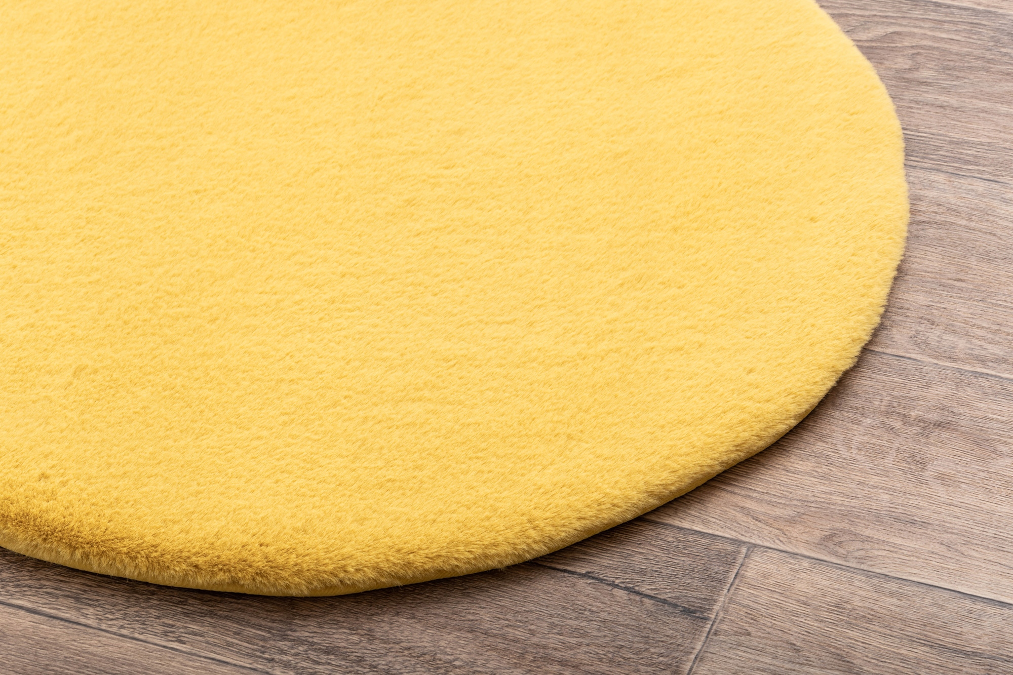 Plyšový žlutý kulatý koberec rabbit, králičí kožíšek, cca 80 cm