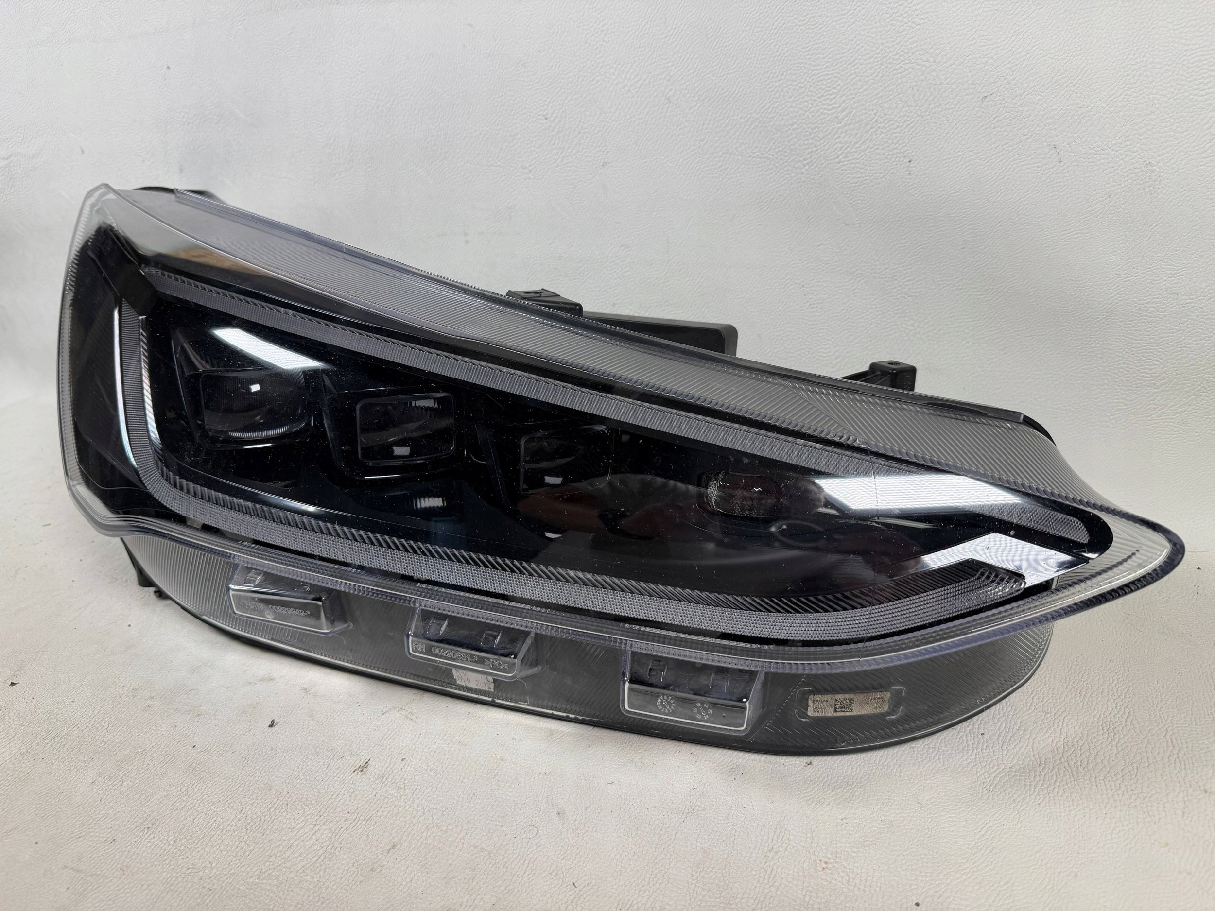 Ford Focus Mk4 Mk-4 Lift 23- light right front front