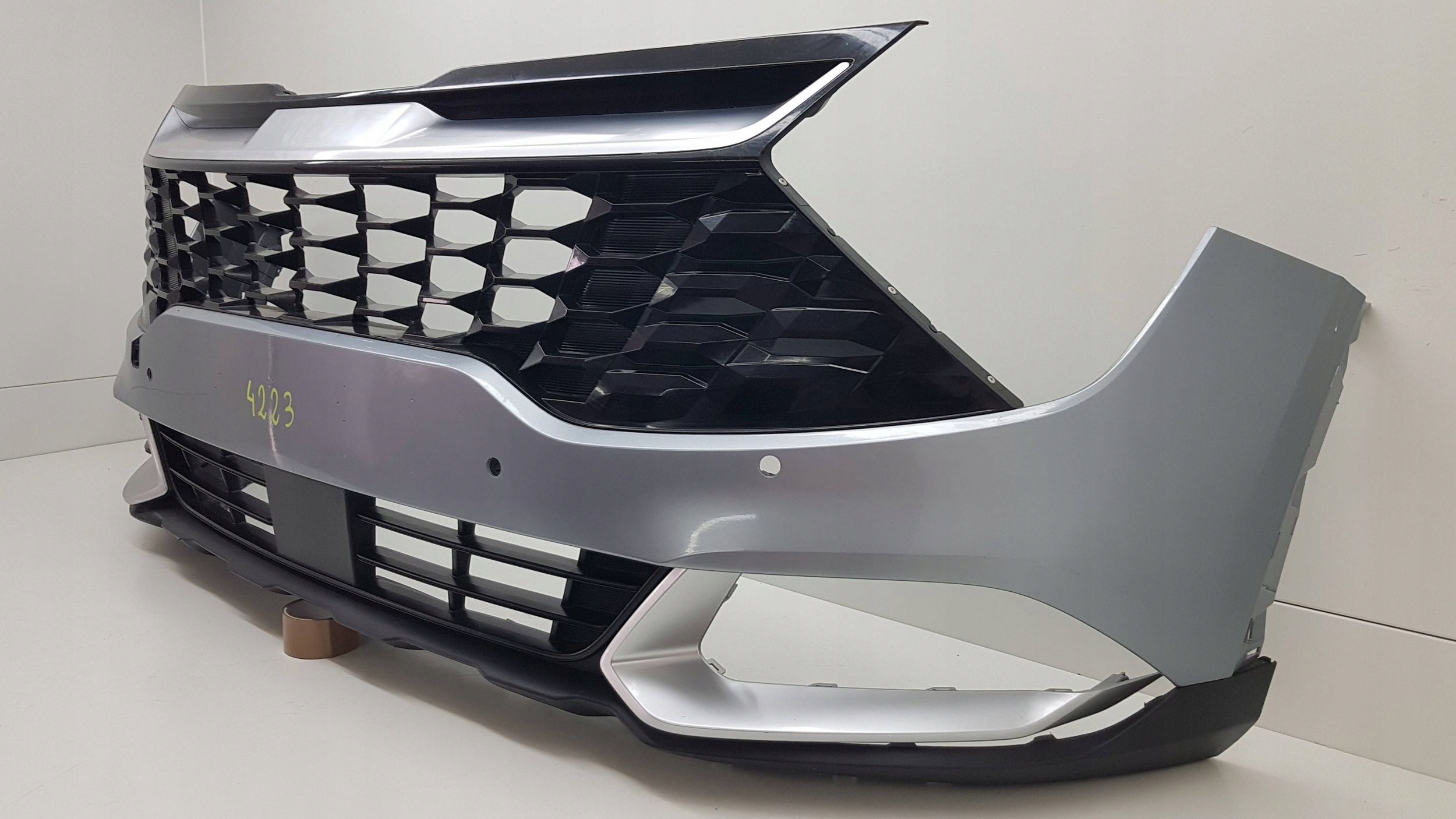 KIA SPORTAGE 5 V 2021 - bumper front 86511-R2000