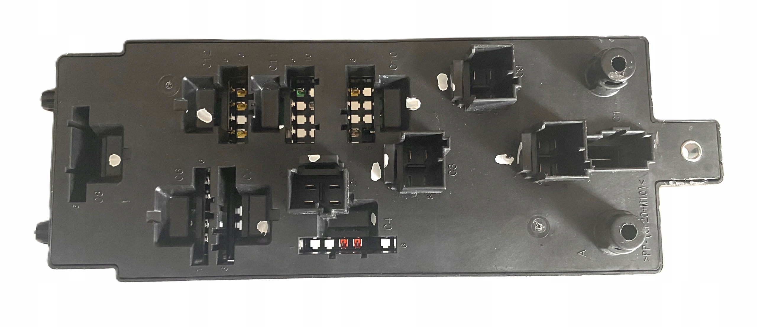 PUSZKA Module fusibles LAND ROVER DEFENDER 2020+ OE