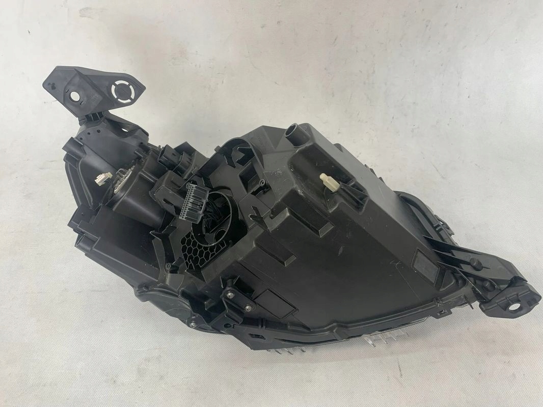 Peugeot 208 2008 2 II 19r Reflektor left light left 2019 9841642080