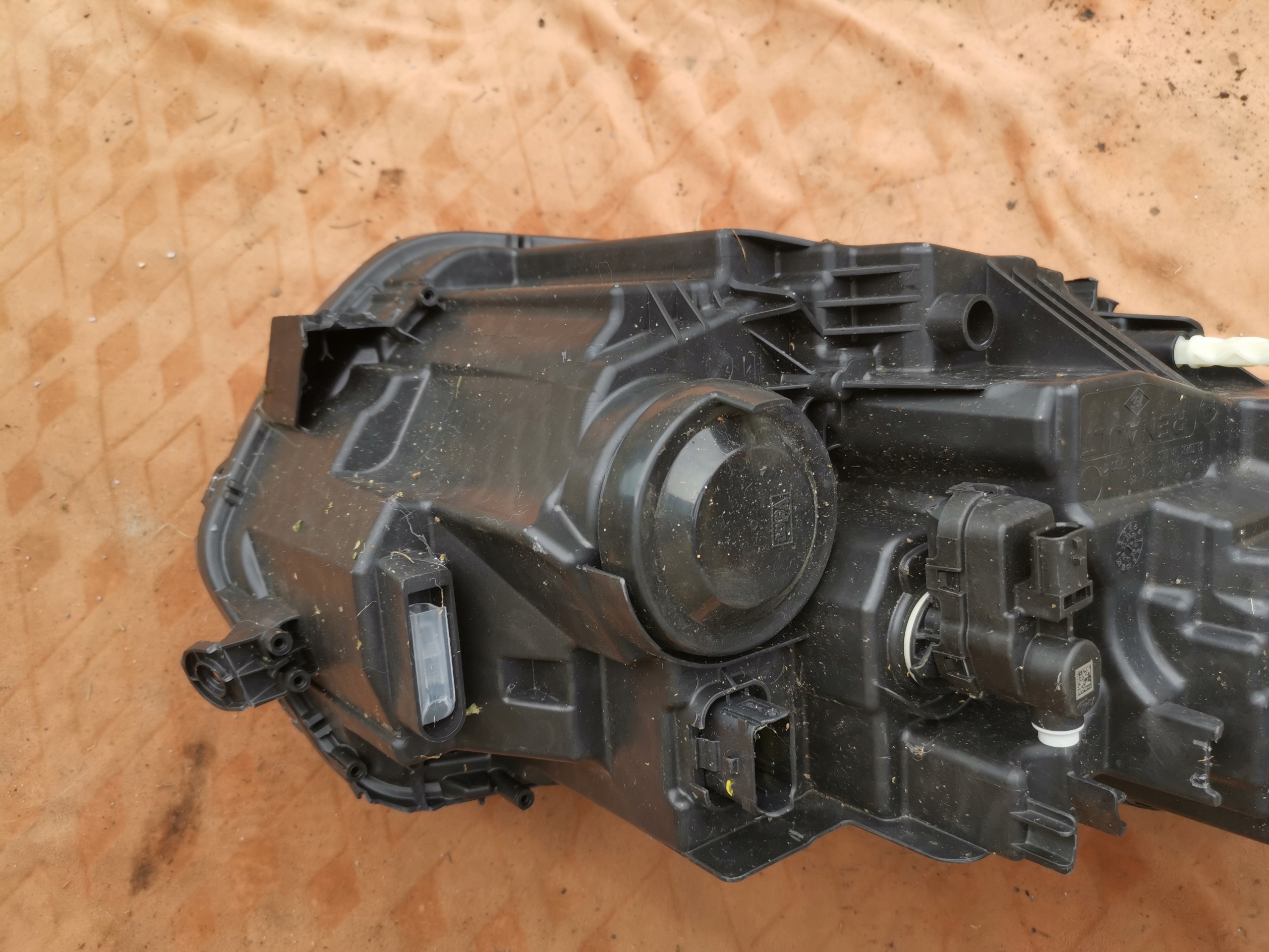 light left left front DACIA DUSTER II LIFT FULL LED 2021-> 260602465R