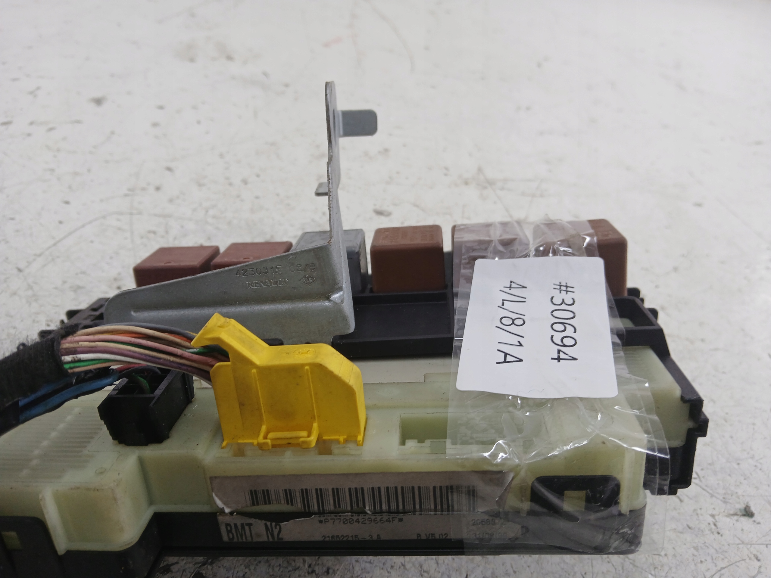 RENAULT CLIO II Module fusibles BMT 7700429664F