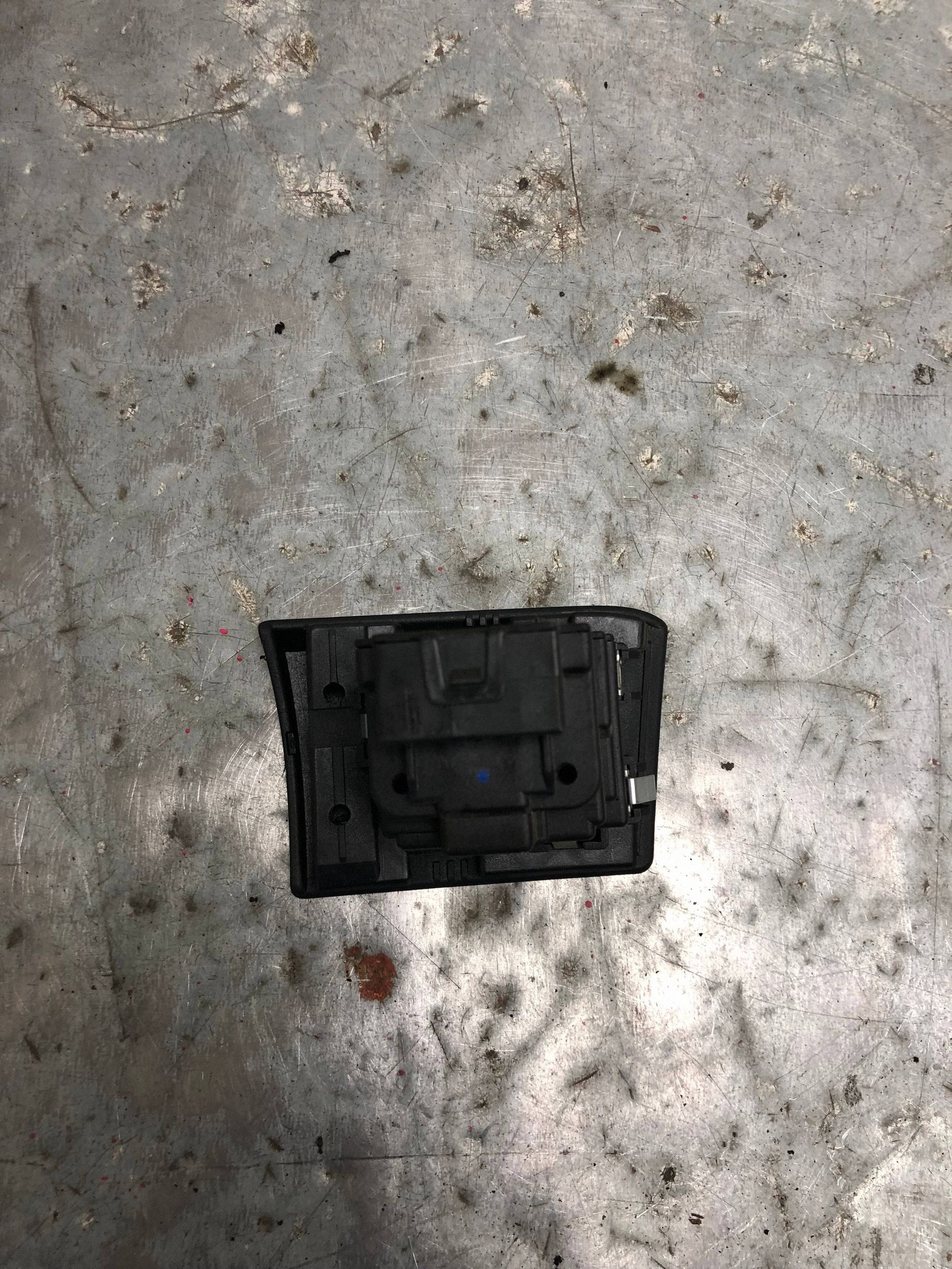 ignition BMW E90 6954719