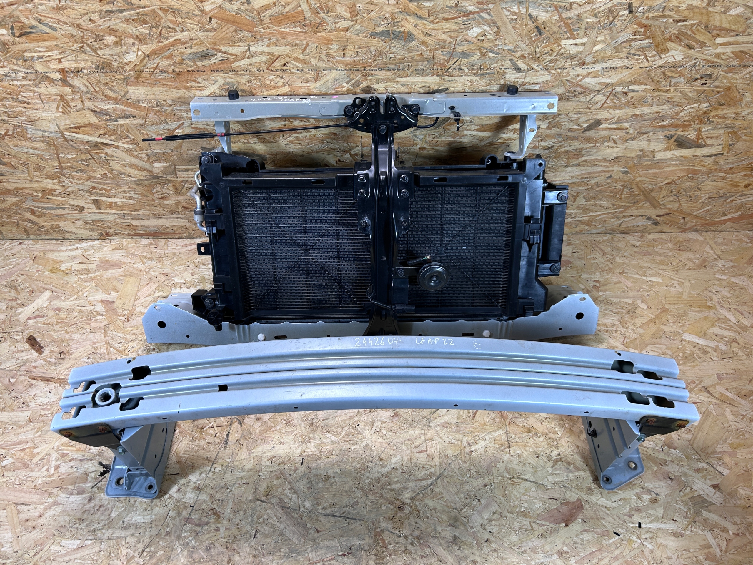 PAS PRZEDNI WZMOCNIENIE BELKA CHŁODNICE NISSAN LEAF II ELEKTRYK 2017-