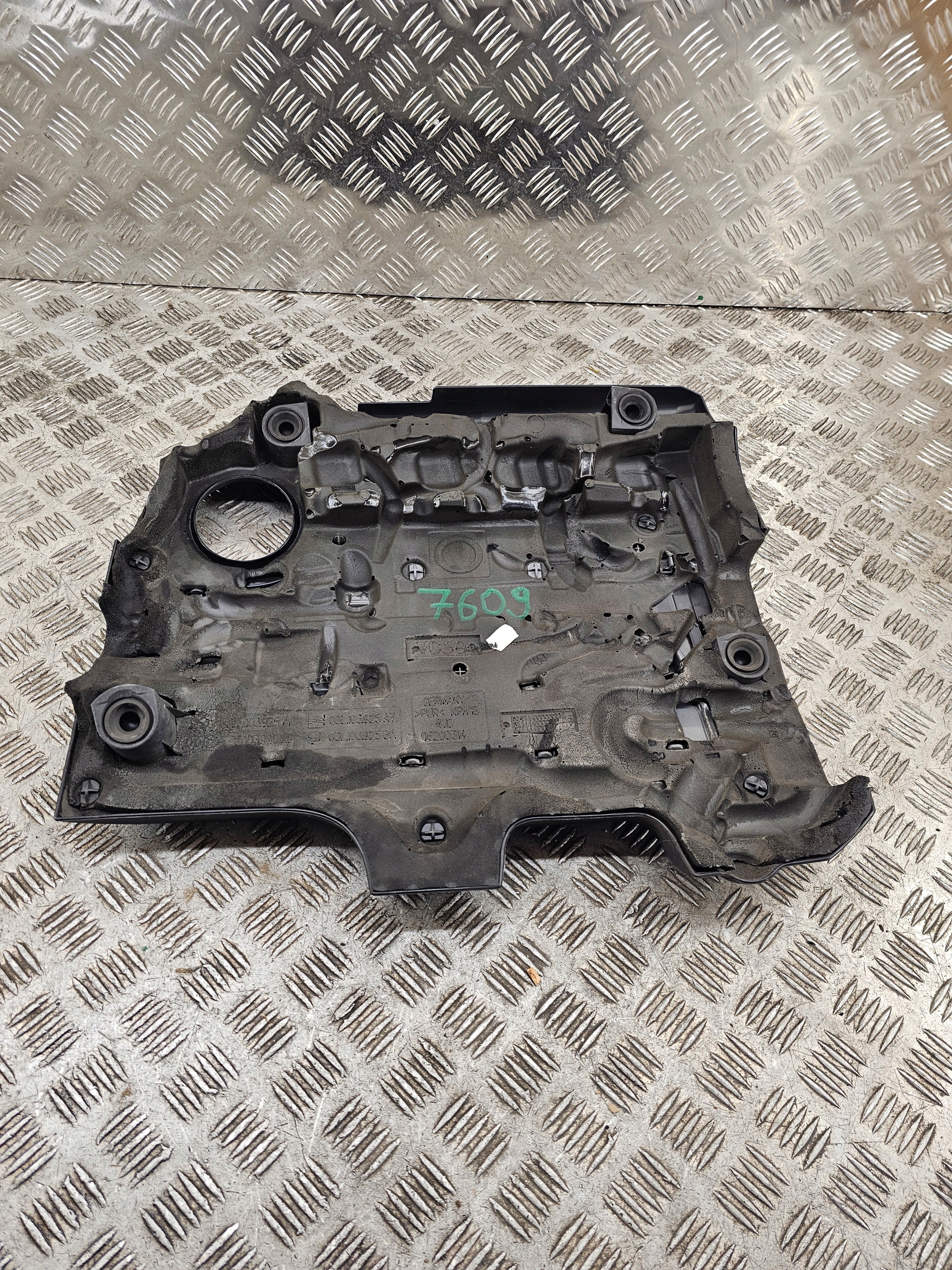 AUDI cover cover for engine TDI 03L103925AT