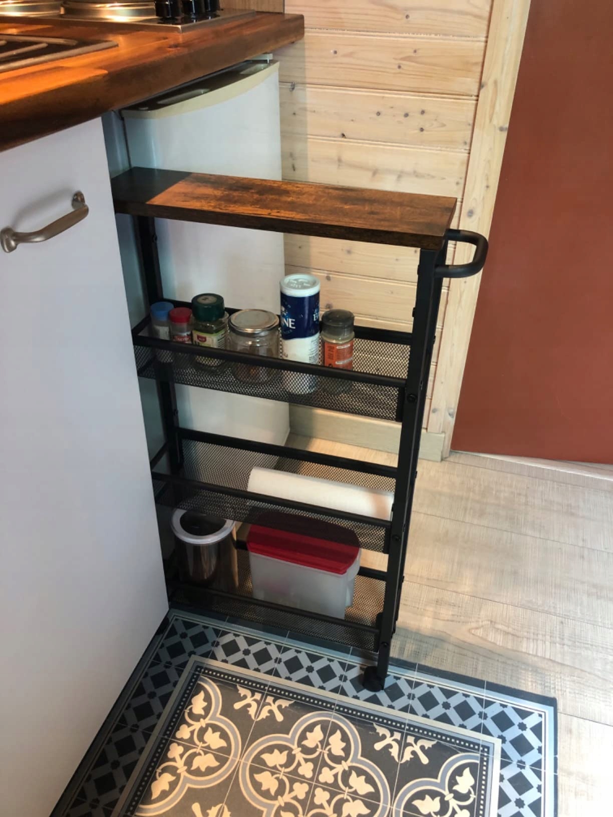 WÓZEK KUCHENNY REGAŁ NA KÓŁKACH 4 PÓŁKI SZAFKA Z UCHWYTEM MOBILNY WĄSKI Cechy dodatkowe kółka