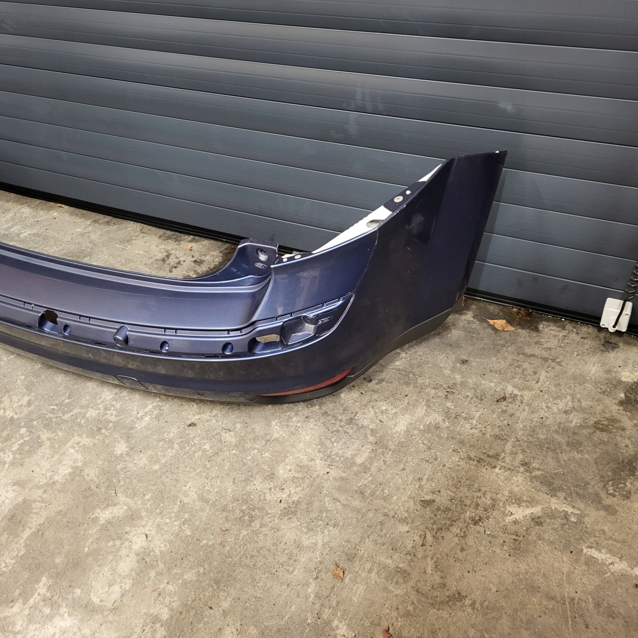 FORD FOCUS MK2 HB 04-07r Stoßstange heck Farbe blauer