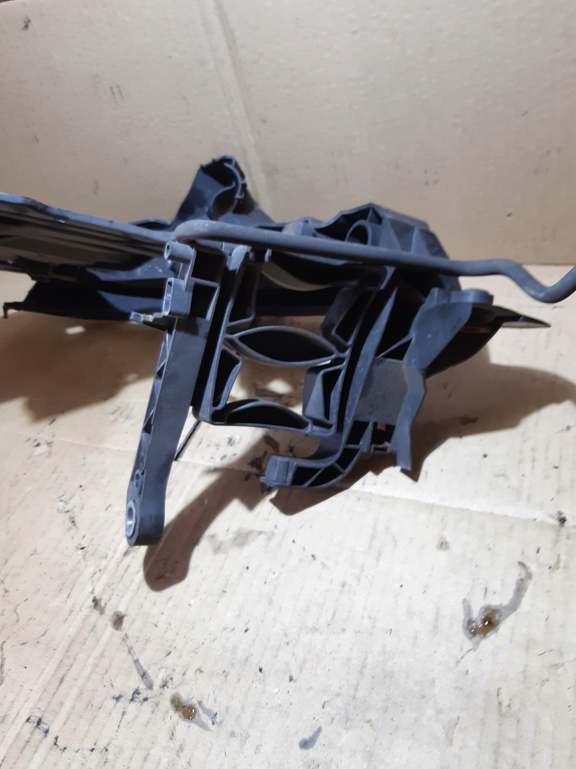 AUDI A4 B8 support holder lights right front 8K0805608R