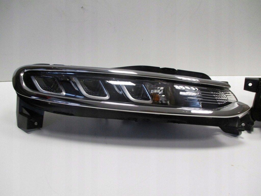 light LED front CITROEN C3 AIRCROSS right 9822790280