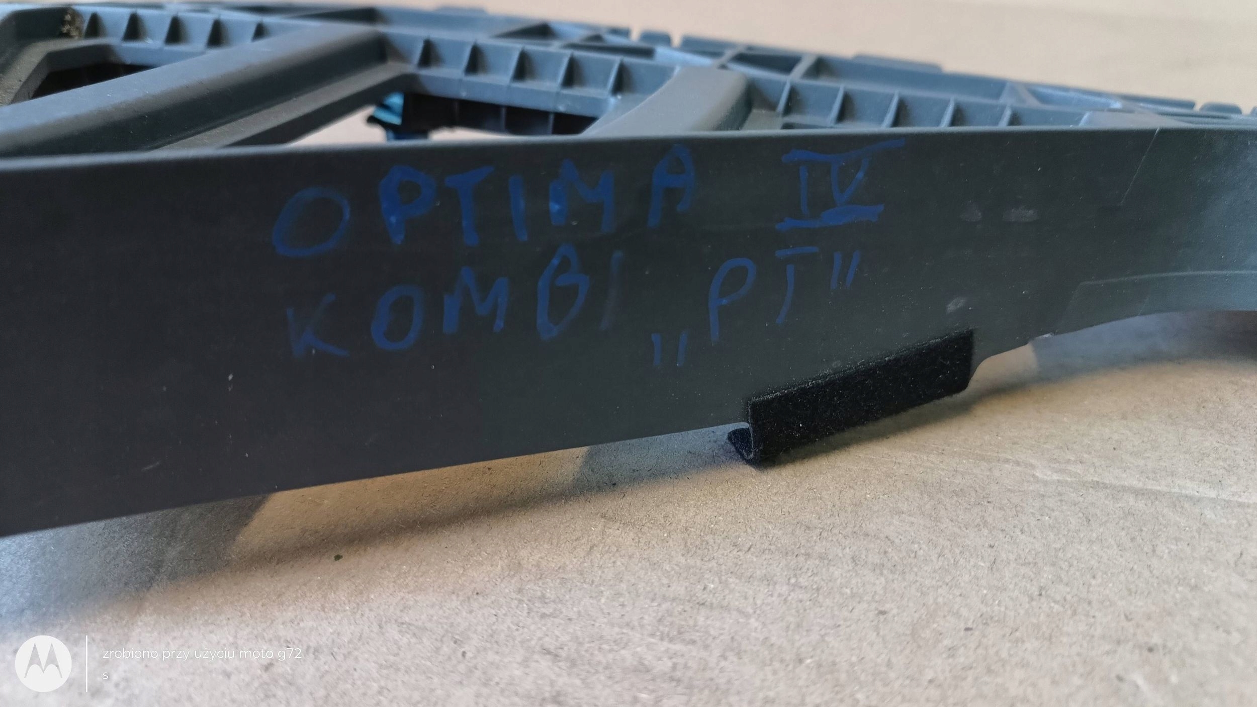 KIA OPTIMA IV KOMBI bumper bracket right rear part 86614-D4300 2019R