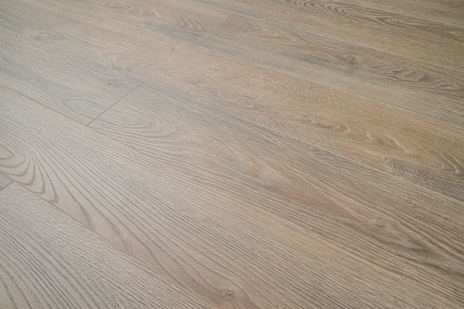 PANELE PODŁOGOWE KRONOTEX AMAZONE AC5 10MM V4-FUGA Długość 138 cm