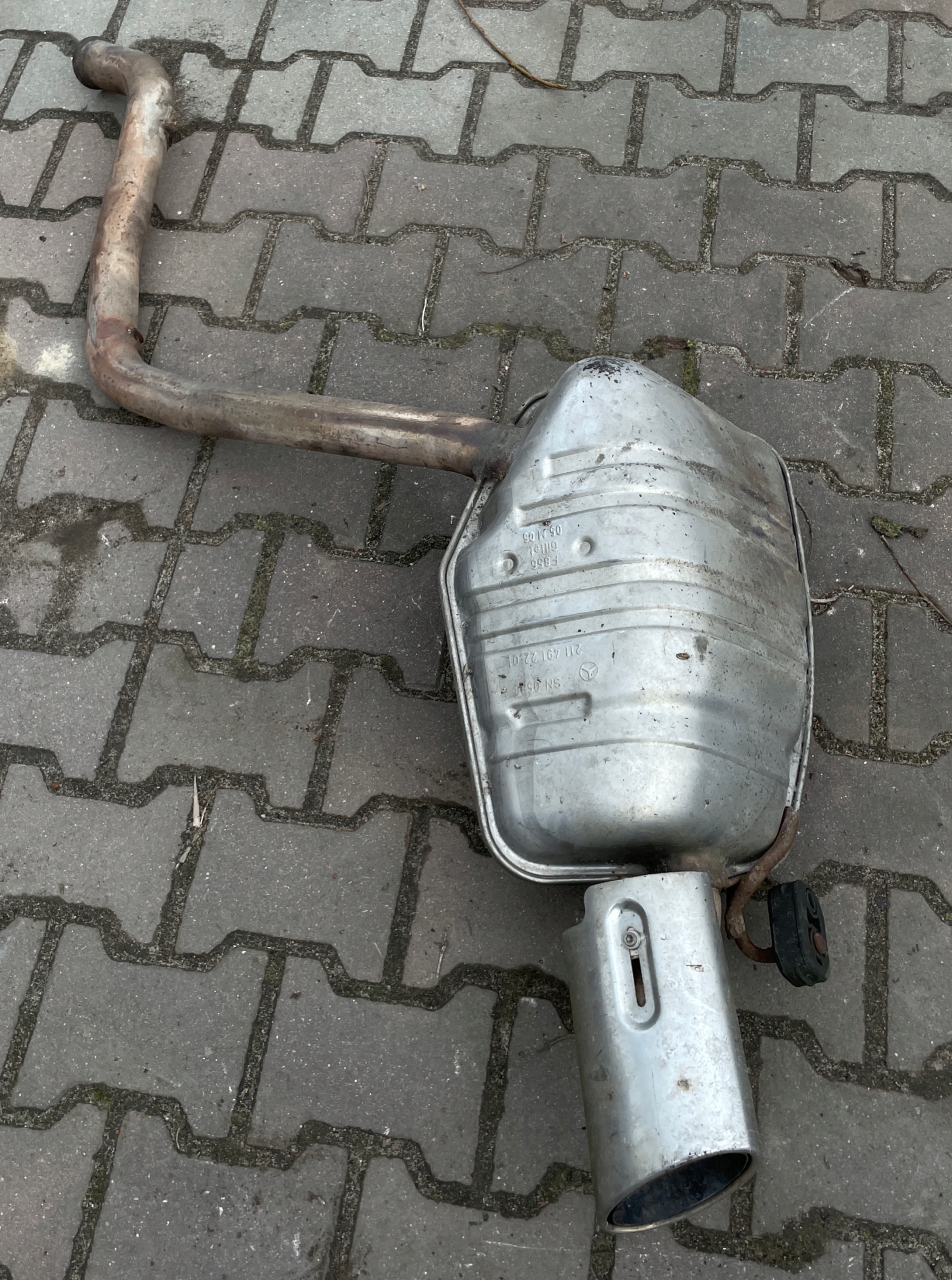 Wydech tłumik Mercedes E-klasa W211 2114912301