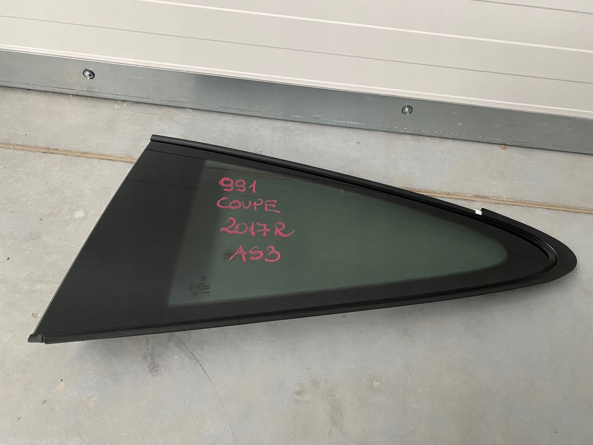 SZYBA KAROSERYJNA LEWA PORSCHE 911 991 COUPE 2017