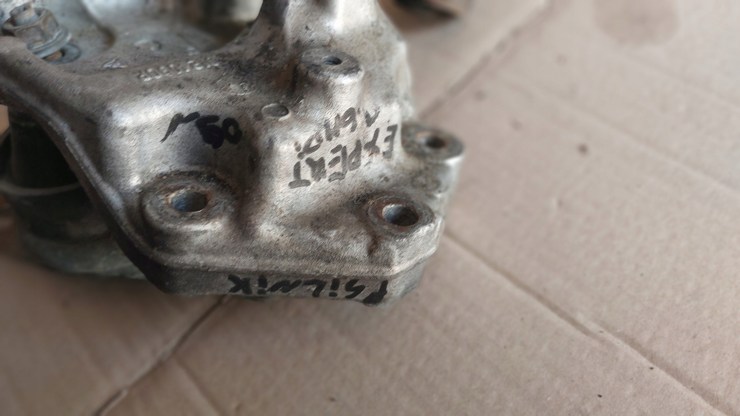EXPERT II JUMPY SCUDO II 1,6 HDI 07- 16 R. airbag engine mount 0124090R
