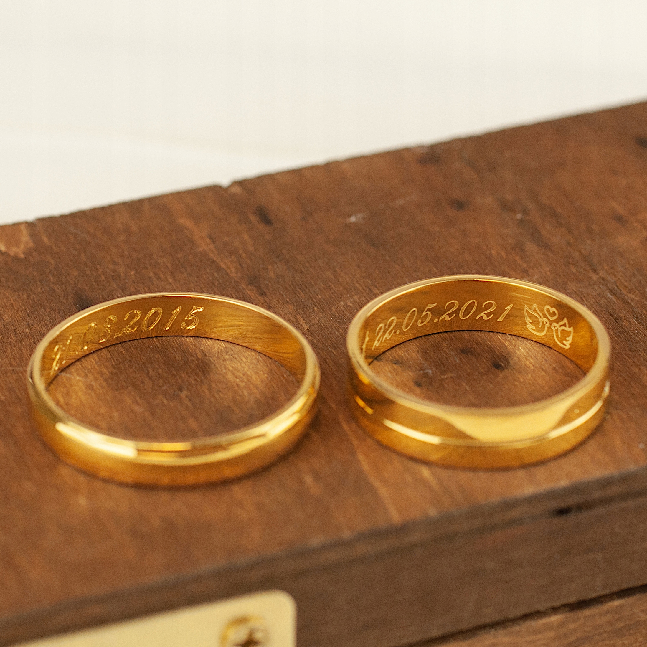 KLASYCZNA OBRĄCZKA ŚLUBNA GŁADKA PROSTA ZŁOTO 585 Materiał Żółte złoto