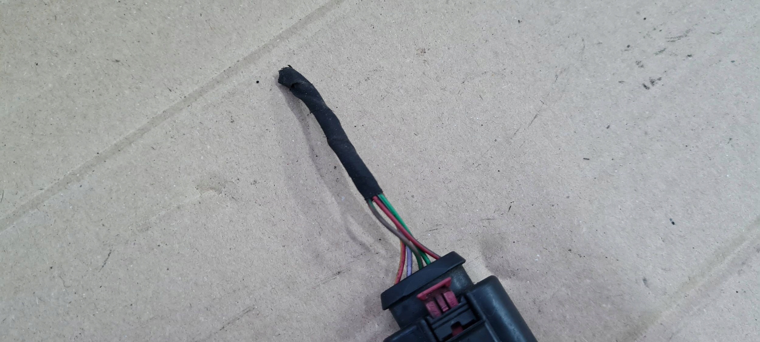 Q5 8R connecting spoiler connector connector 8K0973705A A5 8W A4 B9 A6 VW AUDI