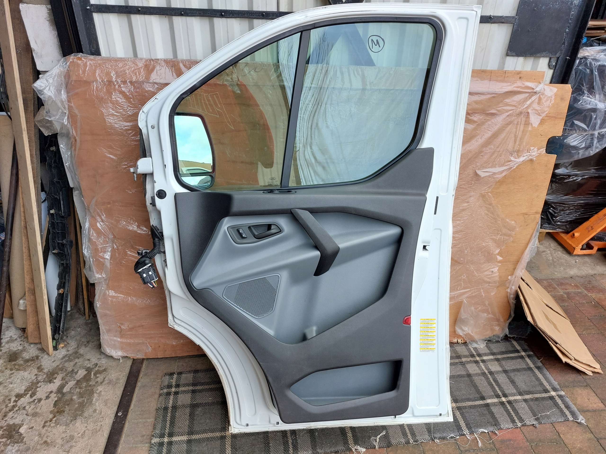 dveře pravé předek FORD TRANSIT CUSTOM 14r BIALE