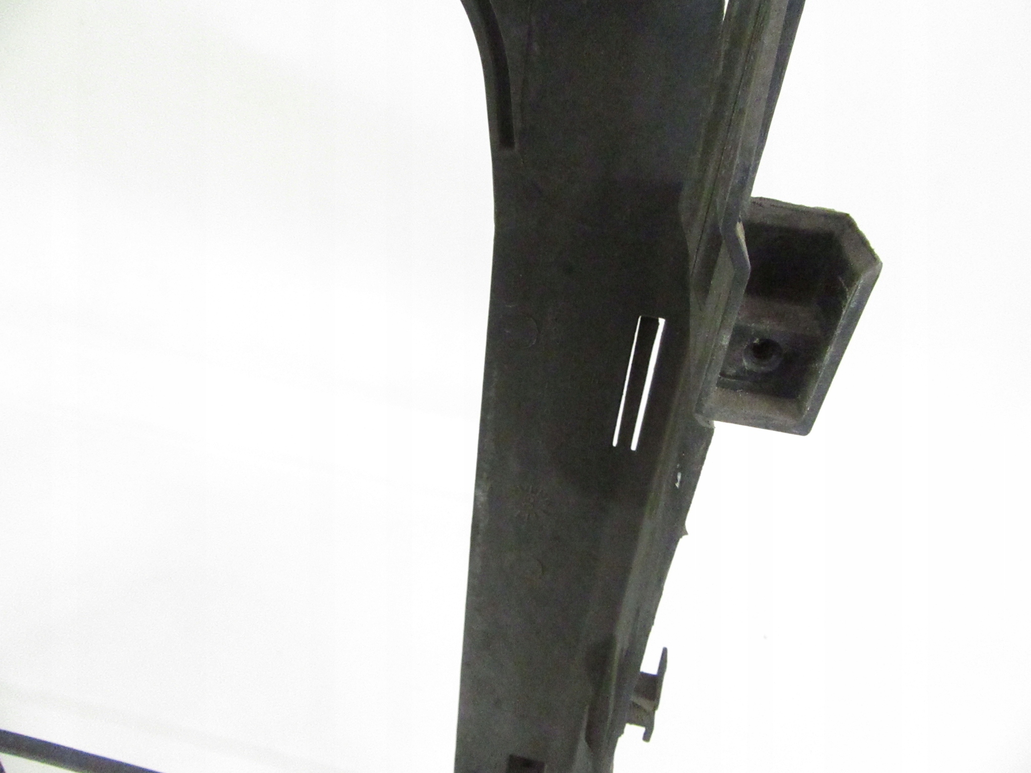 cover holder radiator frame BMW E53 X5 1439105