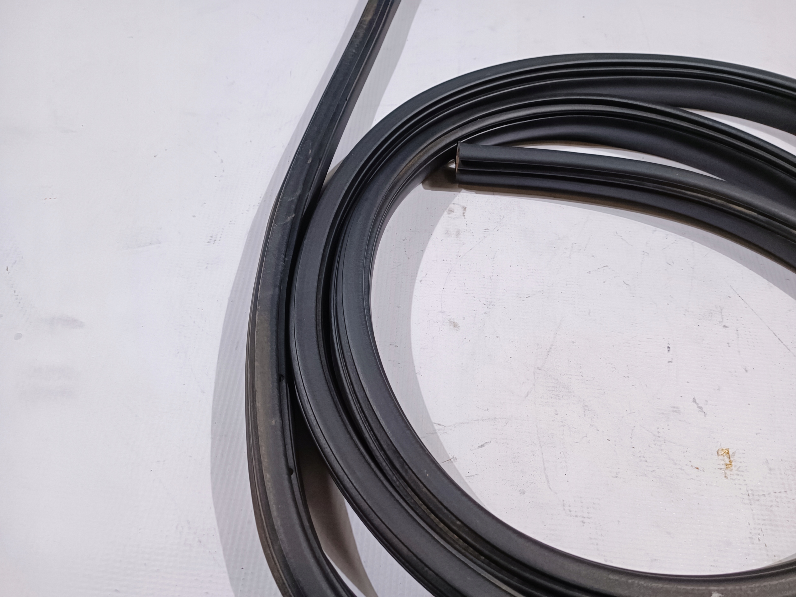 gasket door right front Ford F150 2009-2014