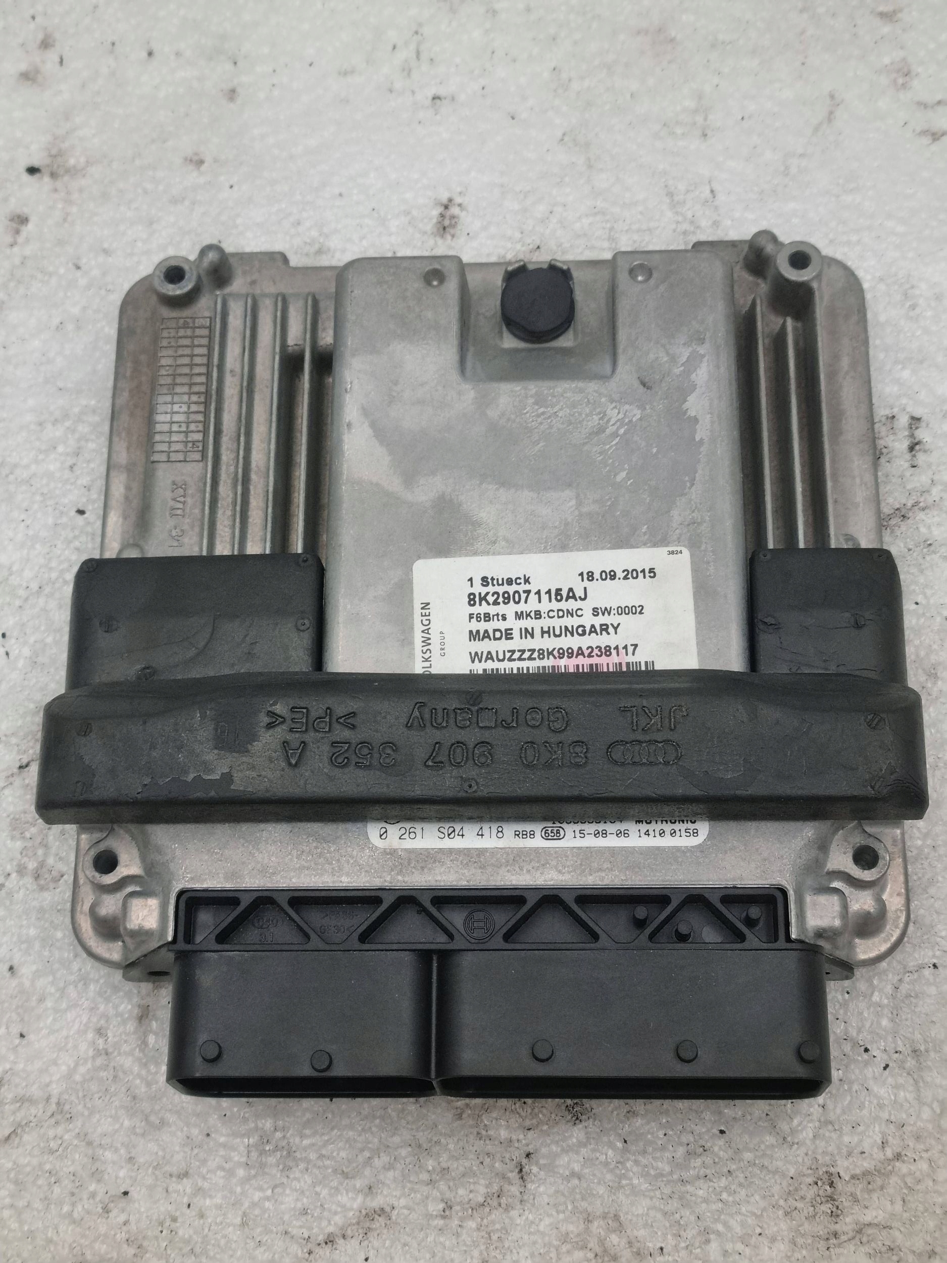 control unit module ECU of the engine Audi A4 B8 2.0 TFSI 8K2907115AJ 0261S04418