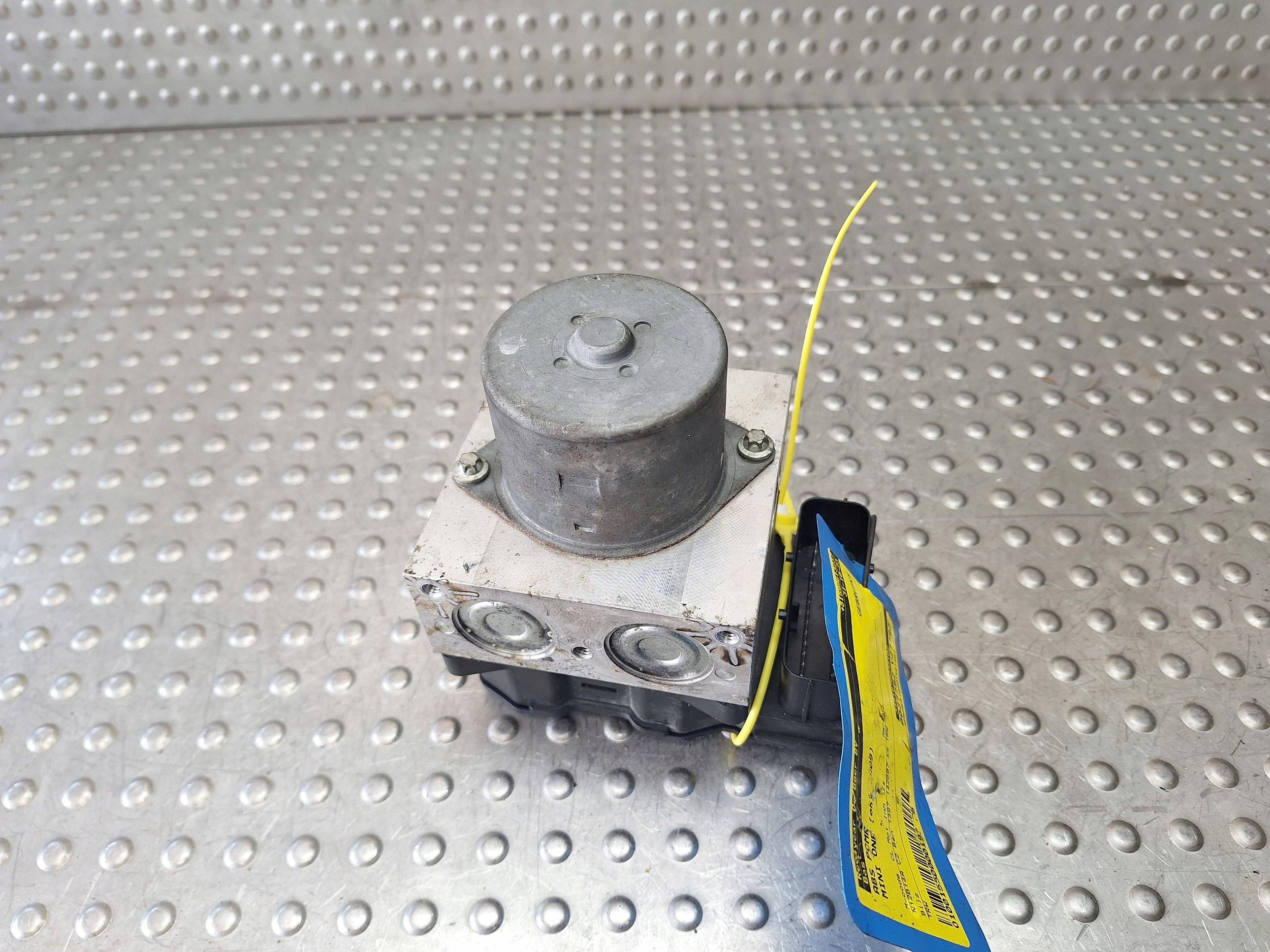 pump control unit ABS 6790381 6790382 MINI COOPER R56 R57