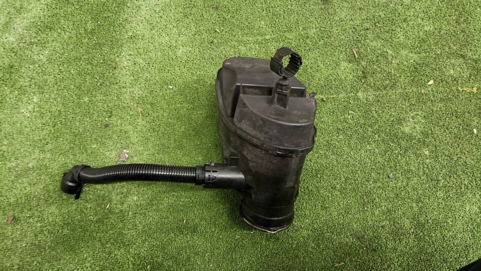 BMW 1 F20 F21 REZONATOR luft 116D 1.5D B37