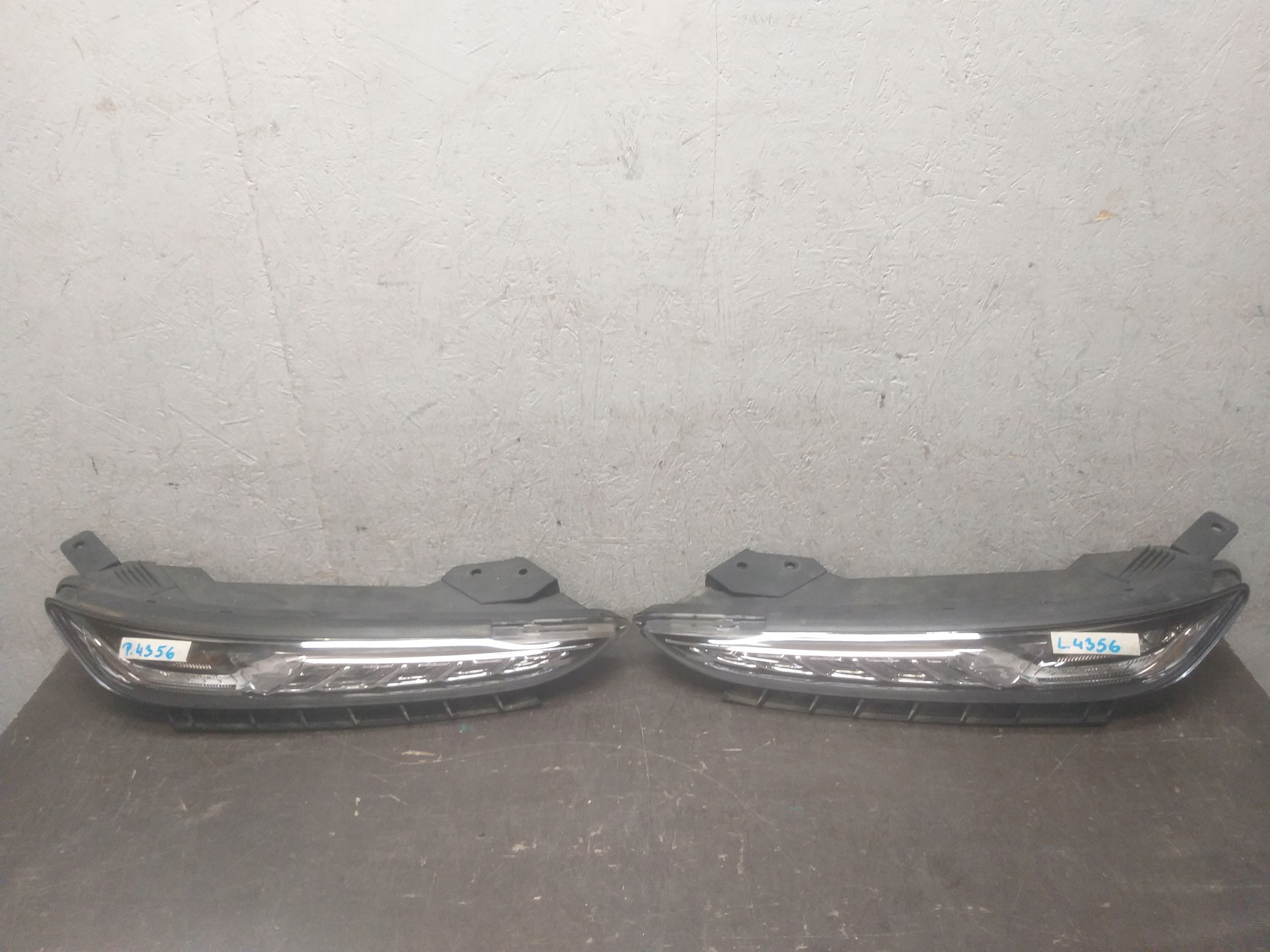 light lights front right left HYUNDAI KONA LED 92202-J90 92208-J92
