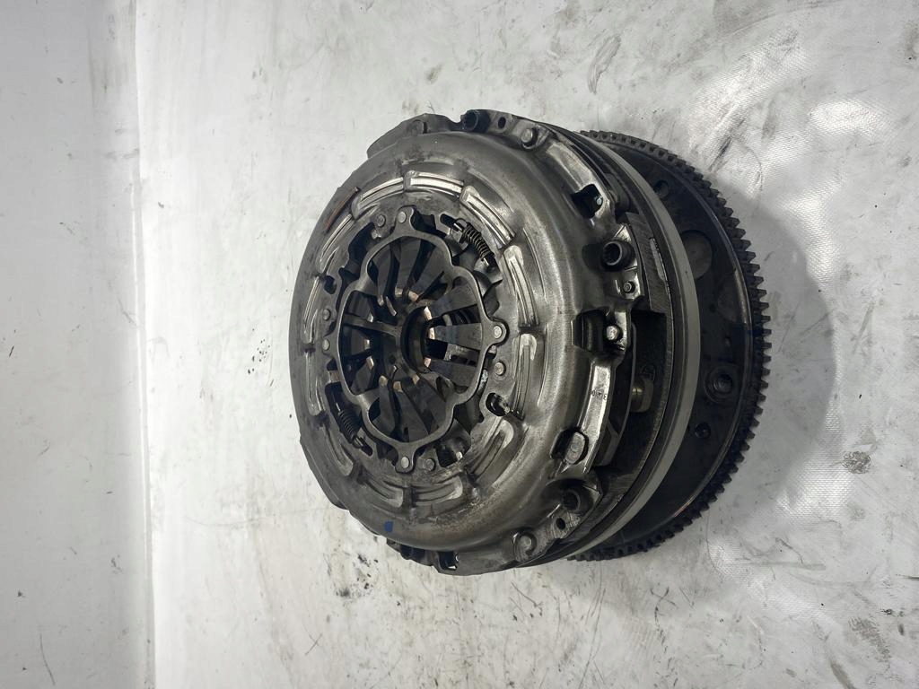 wheel flywheel clutch complete AUDI A5 3.0 TDI 0B4141117
