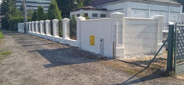 Ogrodzenia,SŁUPY Betonowe,Dworkowe Z RAMKĄ Szerokość elementu 40 cm