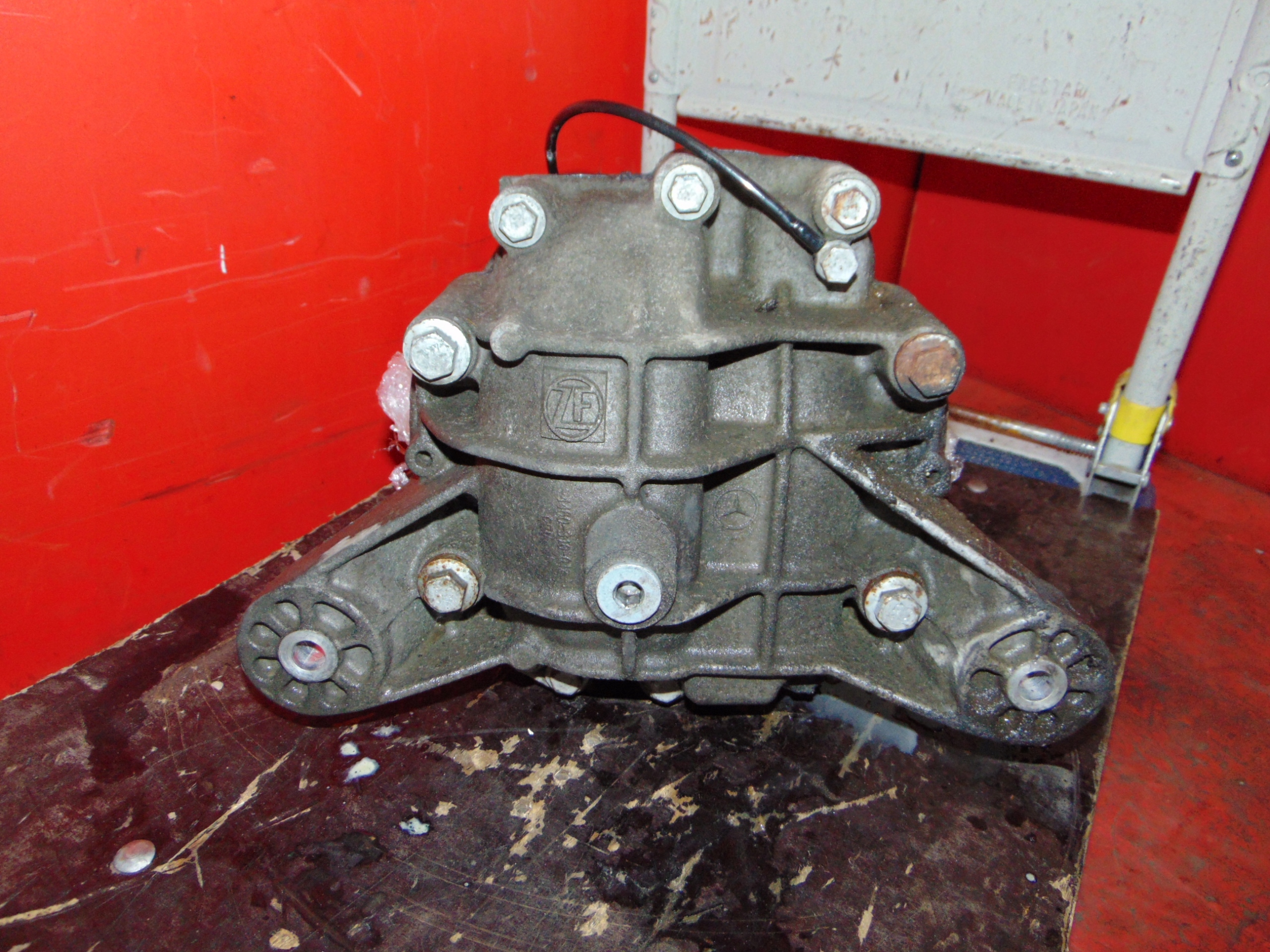 MERCEDES ML W163 2.7 CDI differential diff rear part 3.46