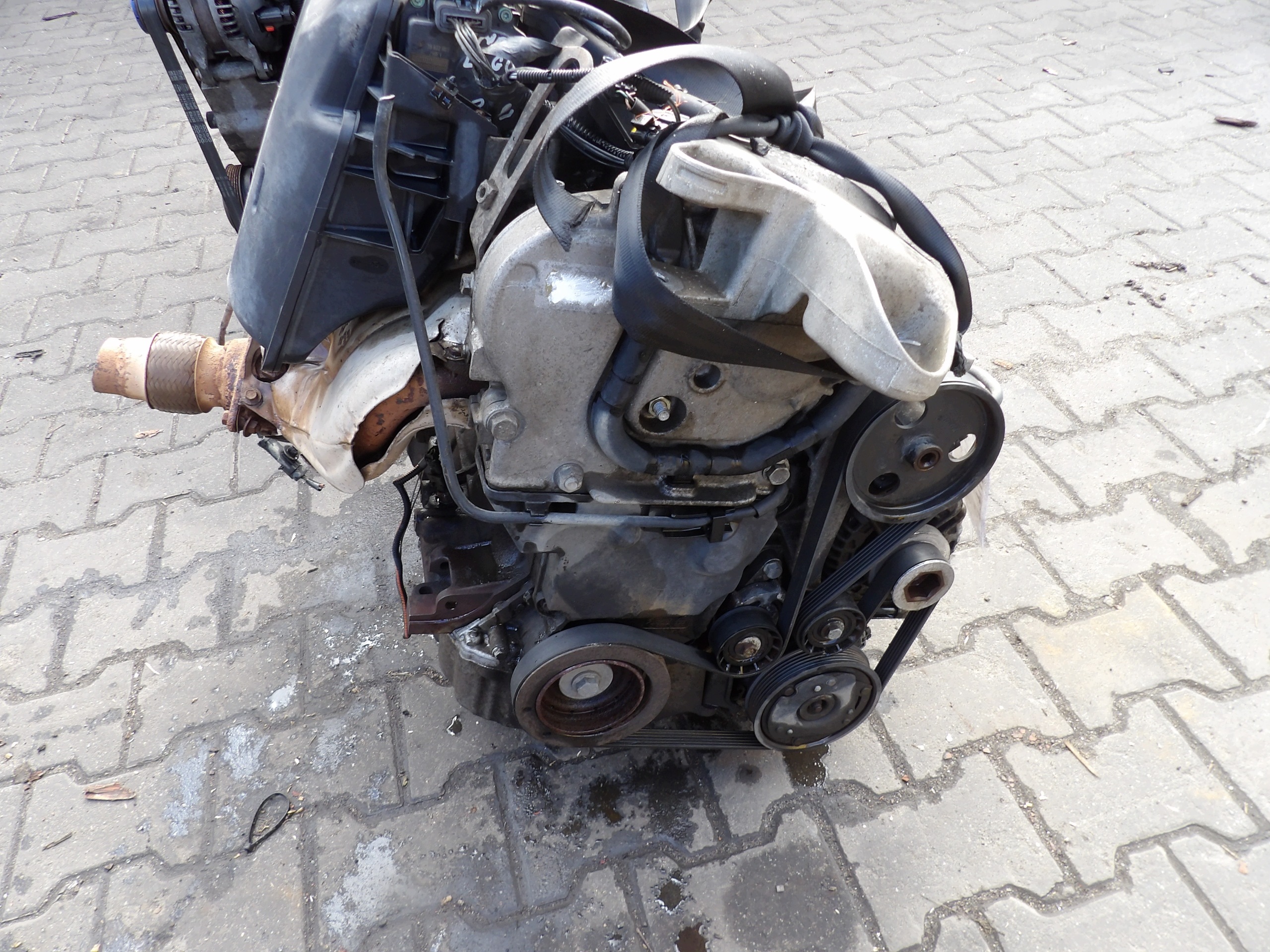 Renault Laguna II 1,6-107 km engine complete
