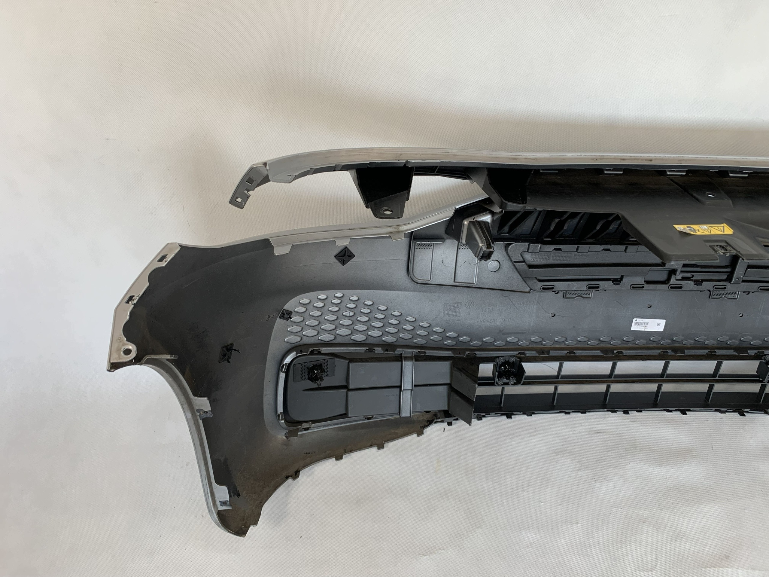 front bumper Volkswagen VW ID3 id.3 19r 2019 10A807221 05.26