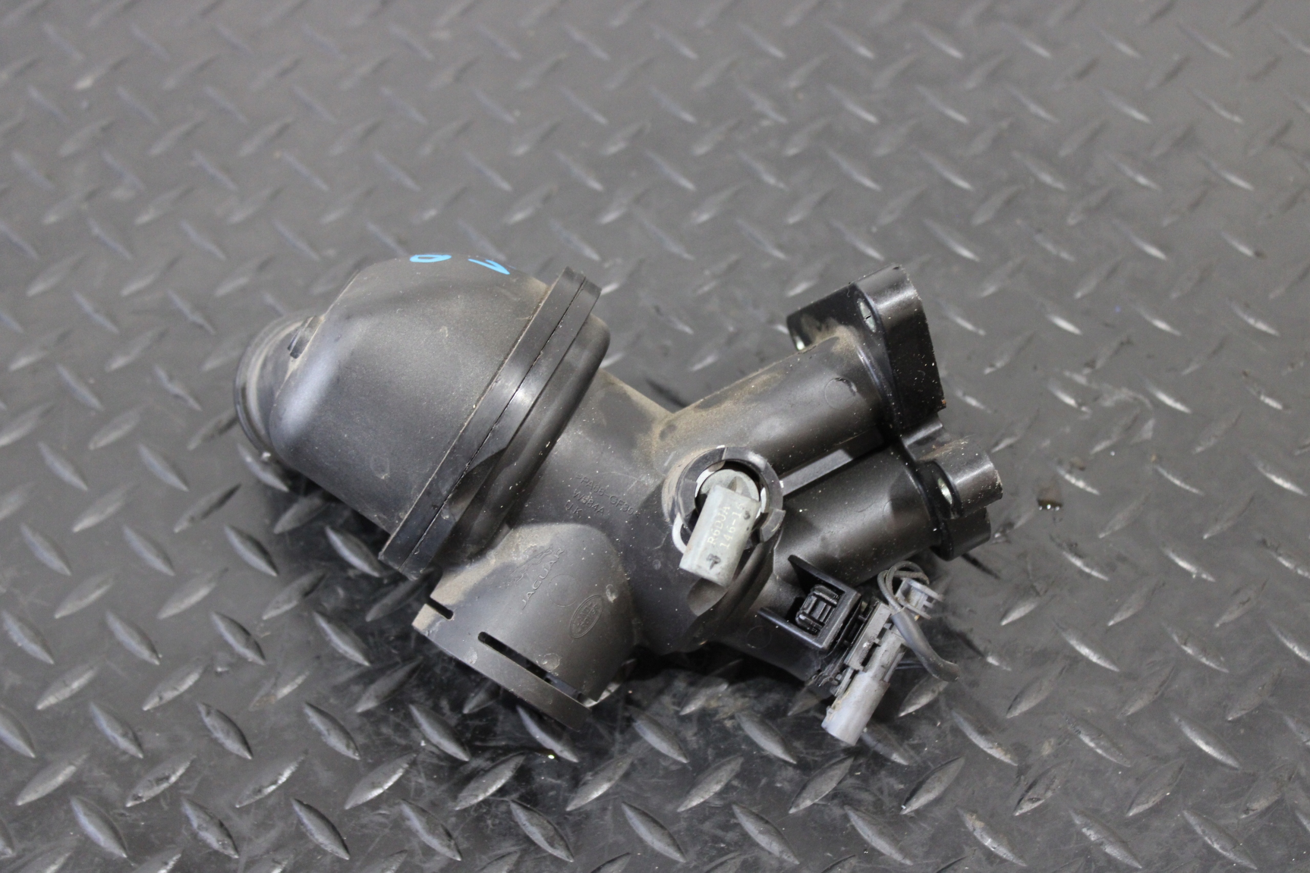 csomag TERMOSTATU JAGUAR F-PACE X761 G4D3-8575-AD
