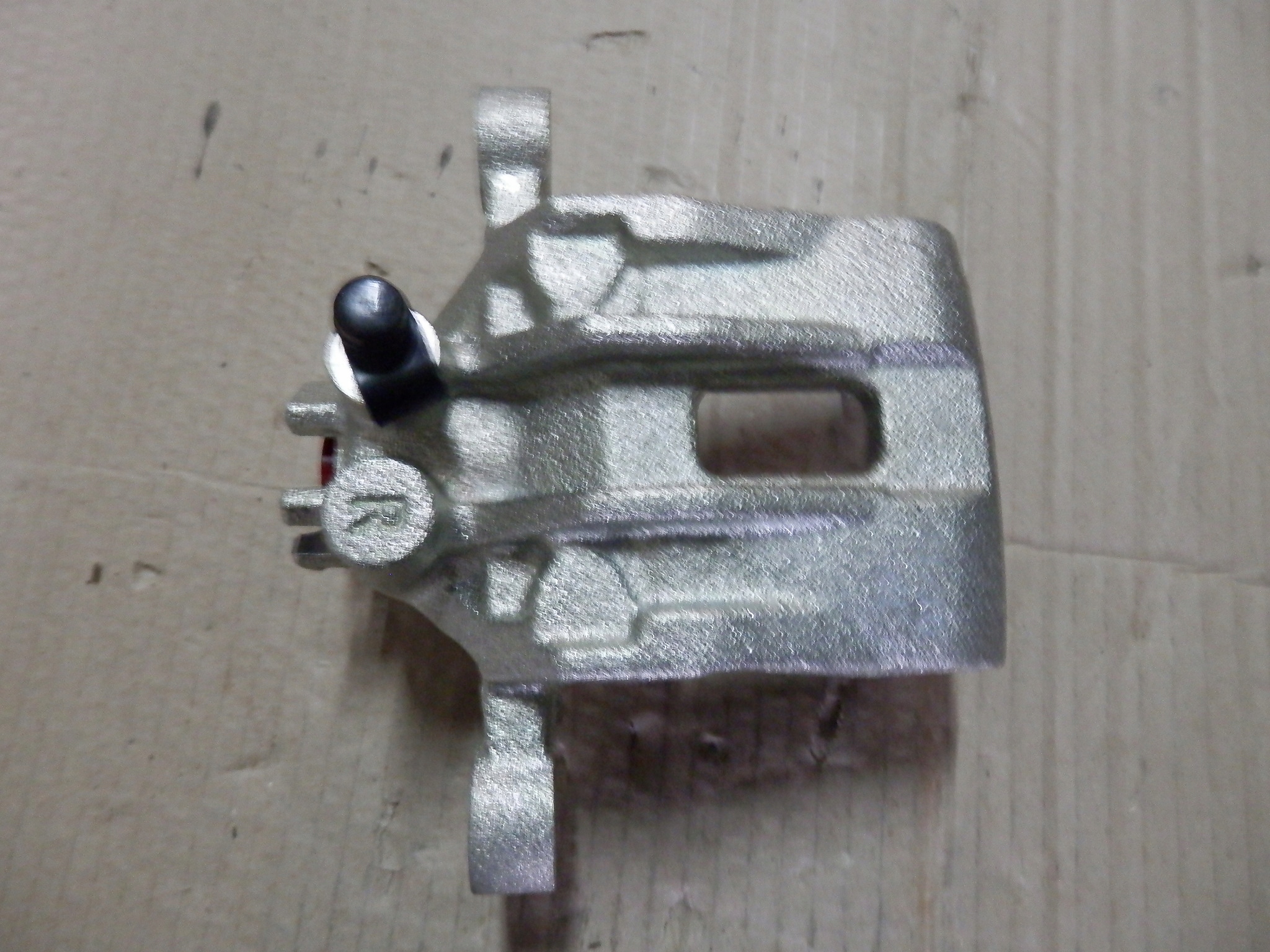 ZACISK HAMULCA TYŁ PRAWY HYUNDAI i30 582301H300