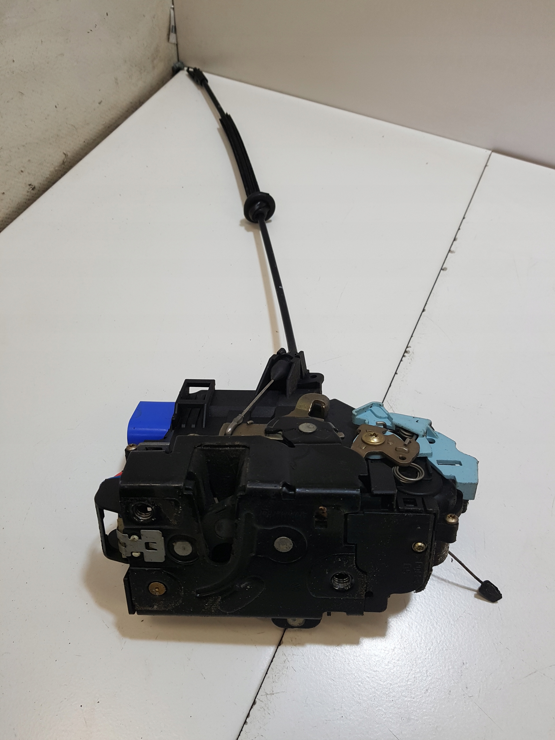 lock door CENTRALNY right front SKODA OCTAVIA 2 9 PIN