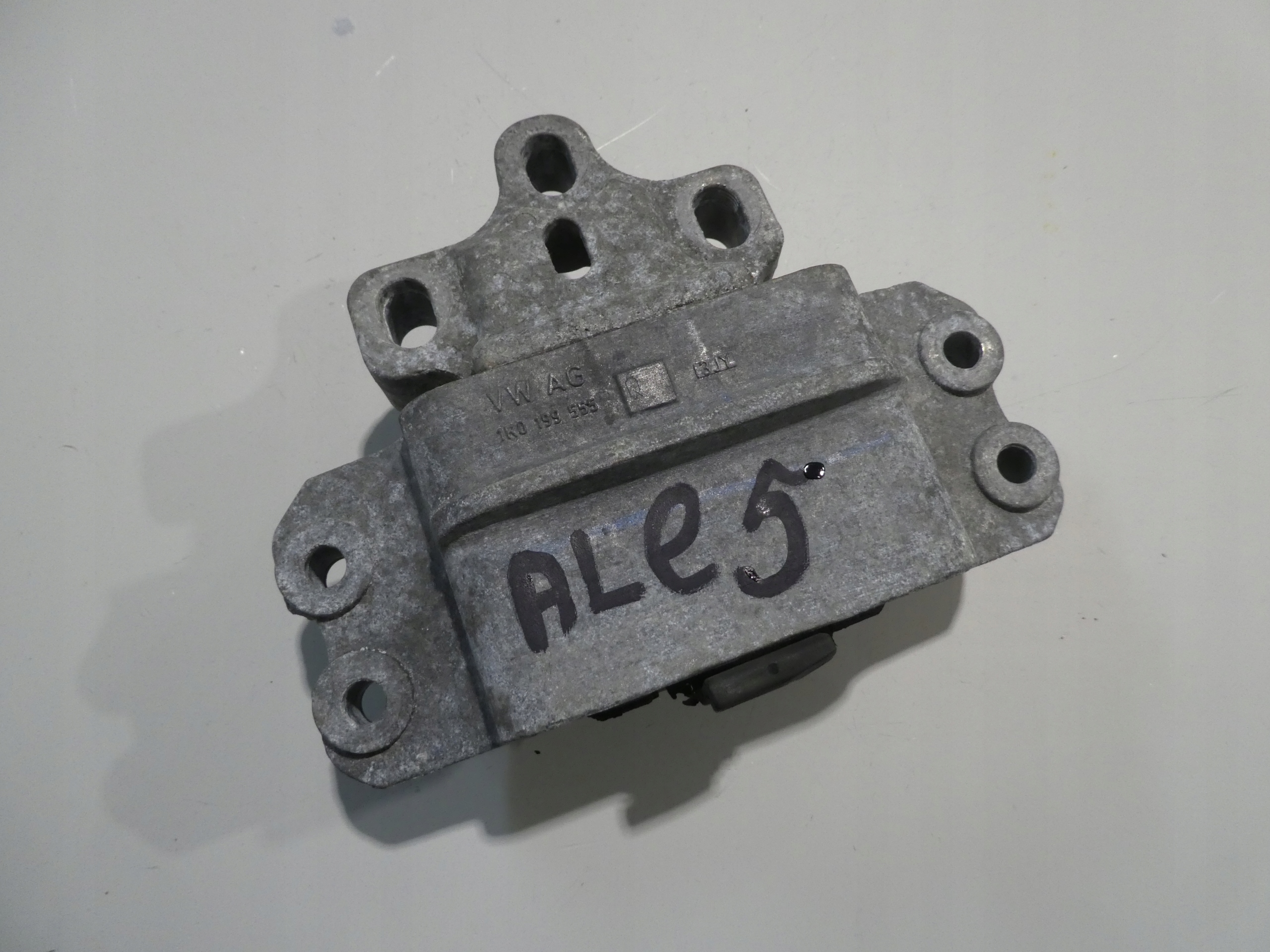 holder gearbox mounting 1K0199555Q AUDI VW SEAT