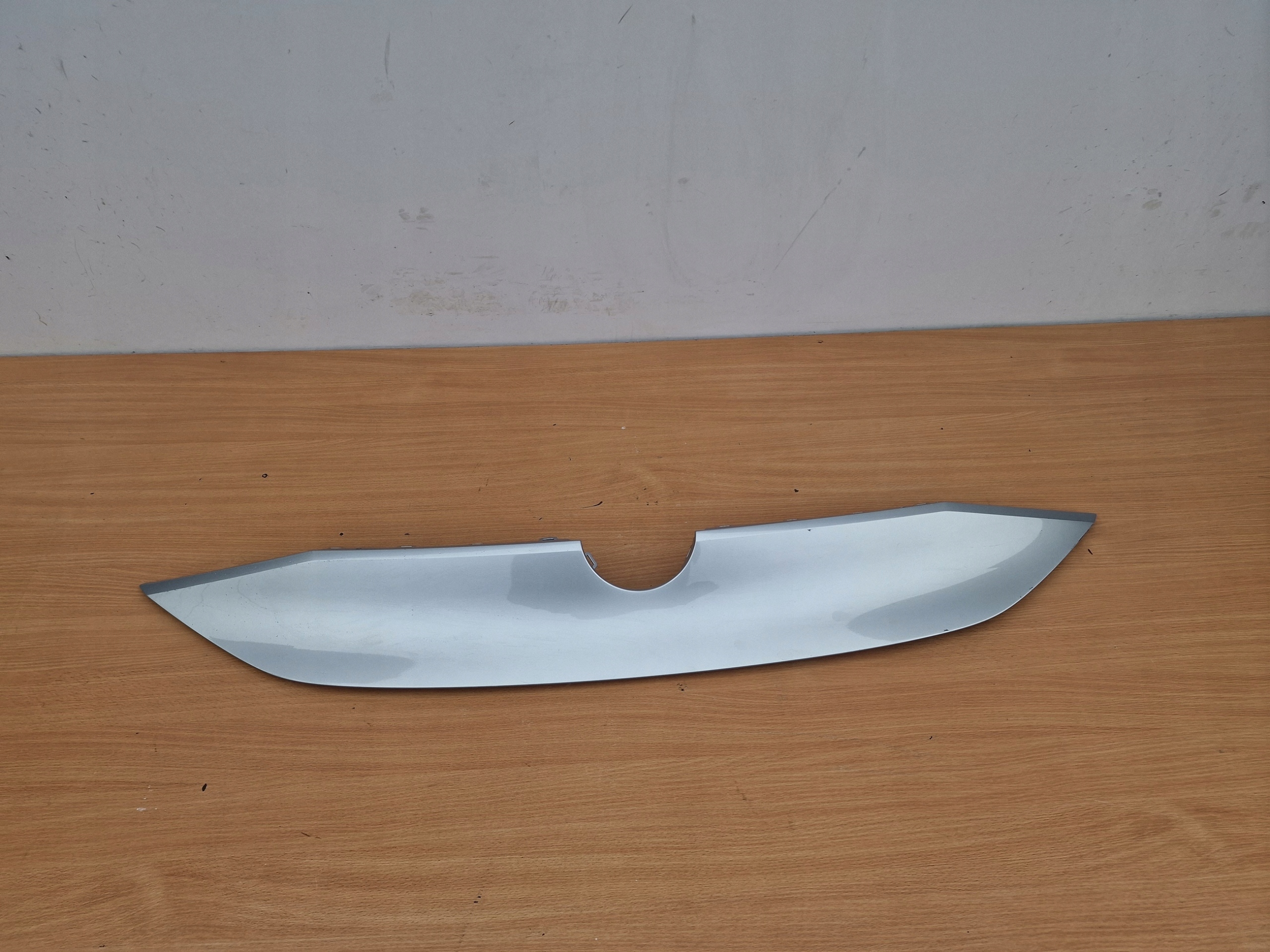 VW ID4 moulding of a bumper front cap cap 11A