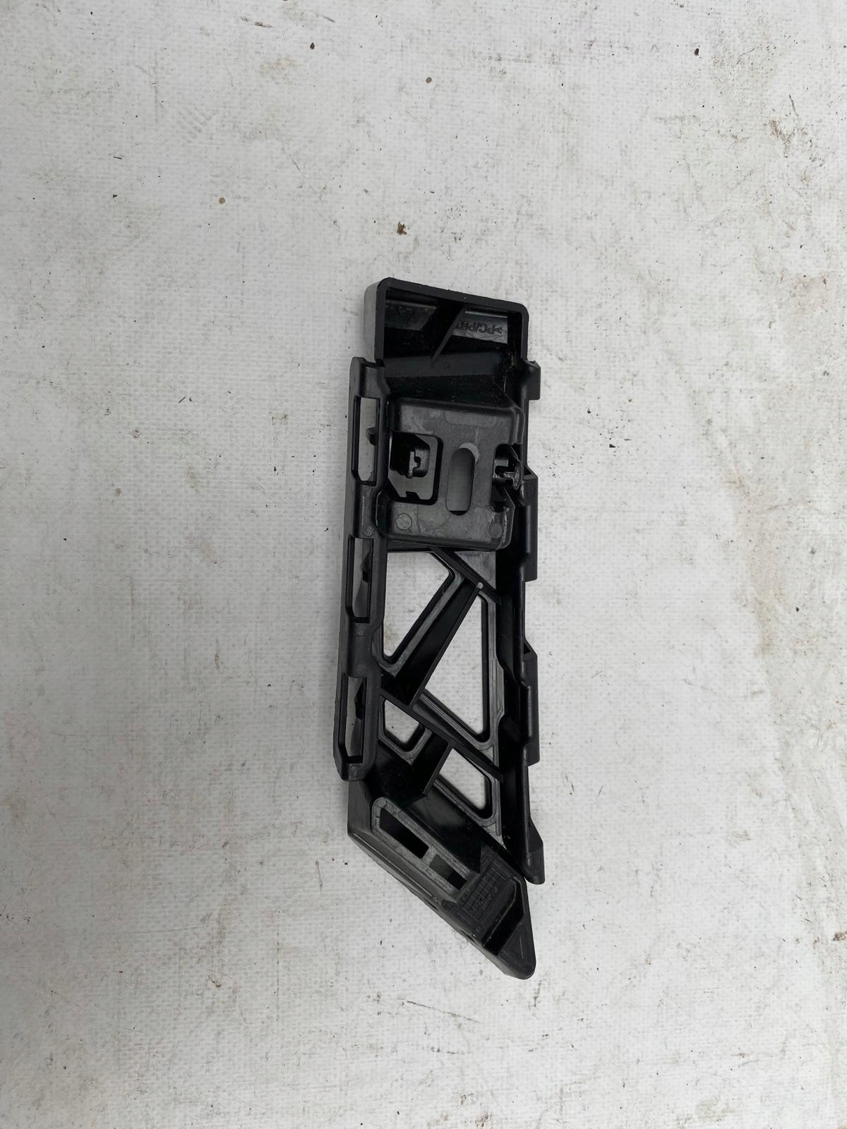 MERCEDES S-KLASA W222 holder bumper bracket rear part right