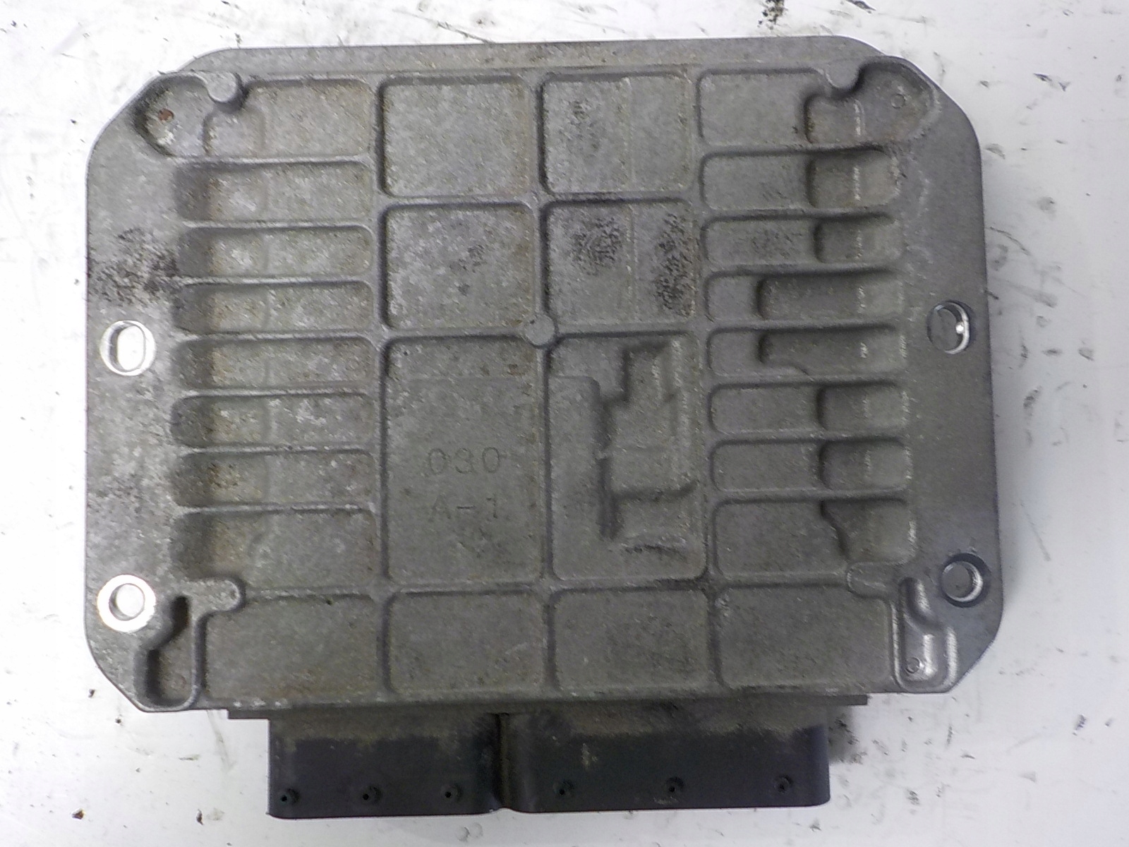 SUBARU LEGACY IV computer control unit 275800-9843 22611AP841 NN