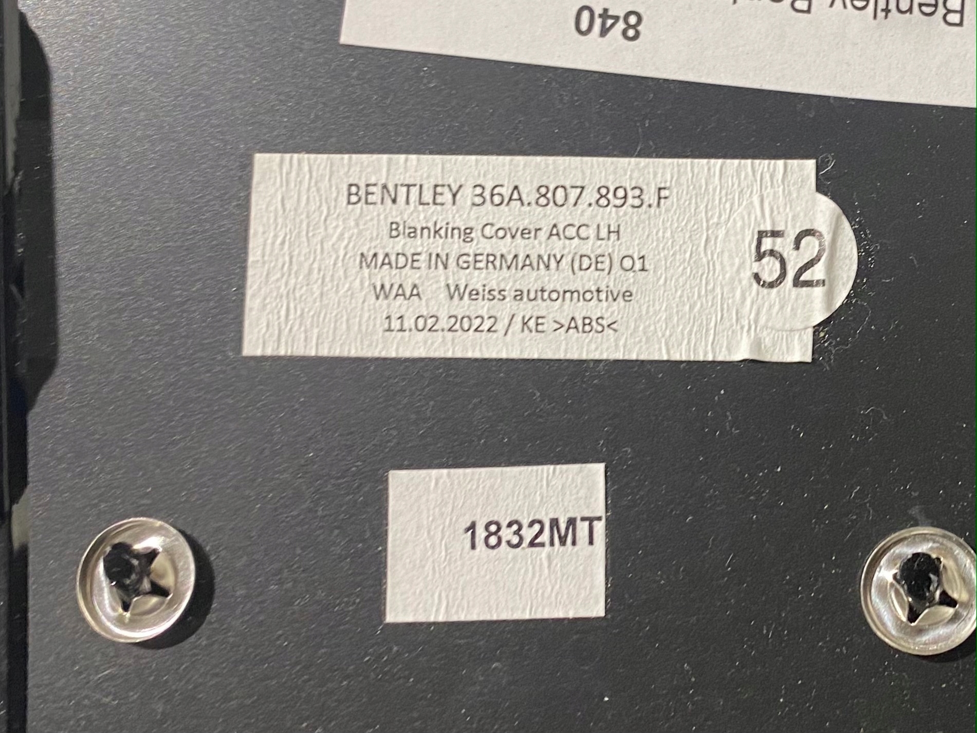 BENTLEY BENTAYGA LH boczny Grill 36A807893F