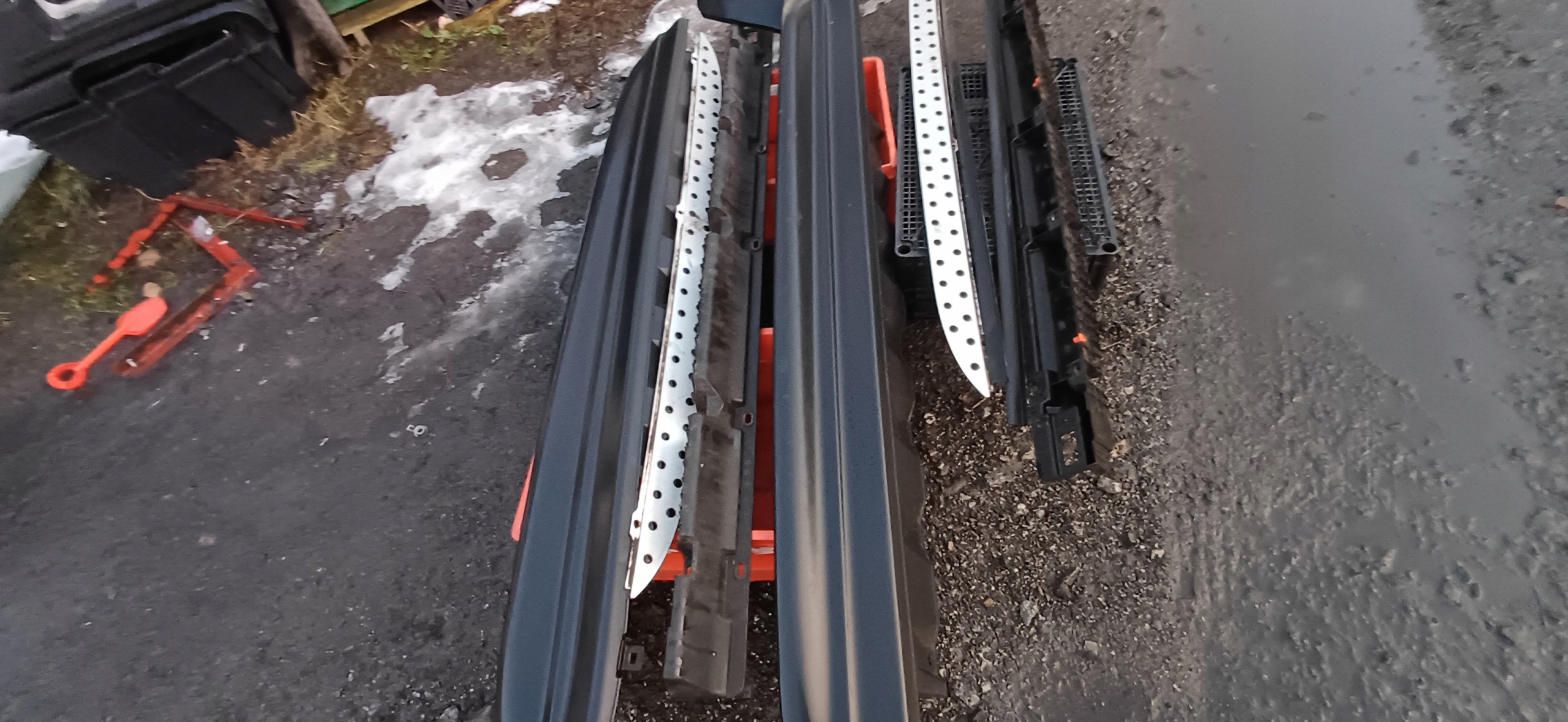 BMW x3 e83 mouldings side left right front rear part KOMPLET stands,