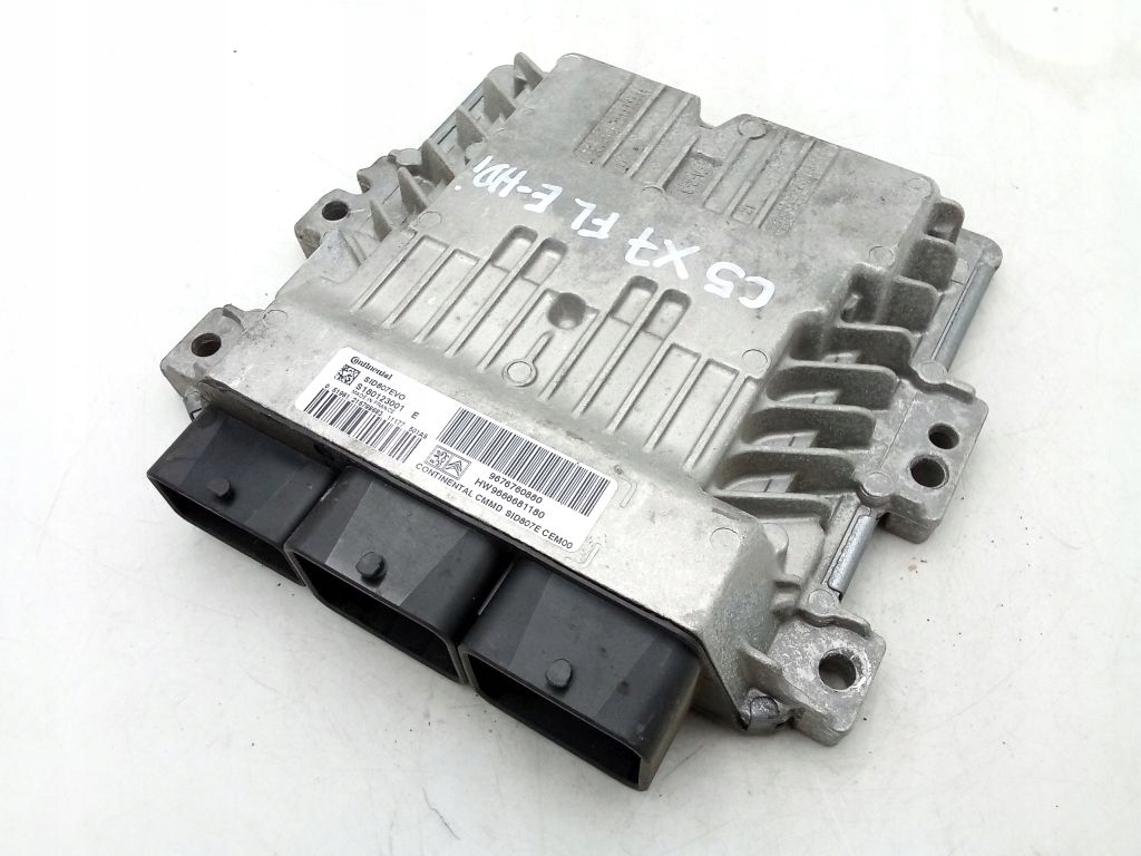 Citroen C5 X7 computer control unit of the engine S180123001E