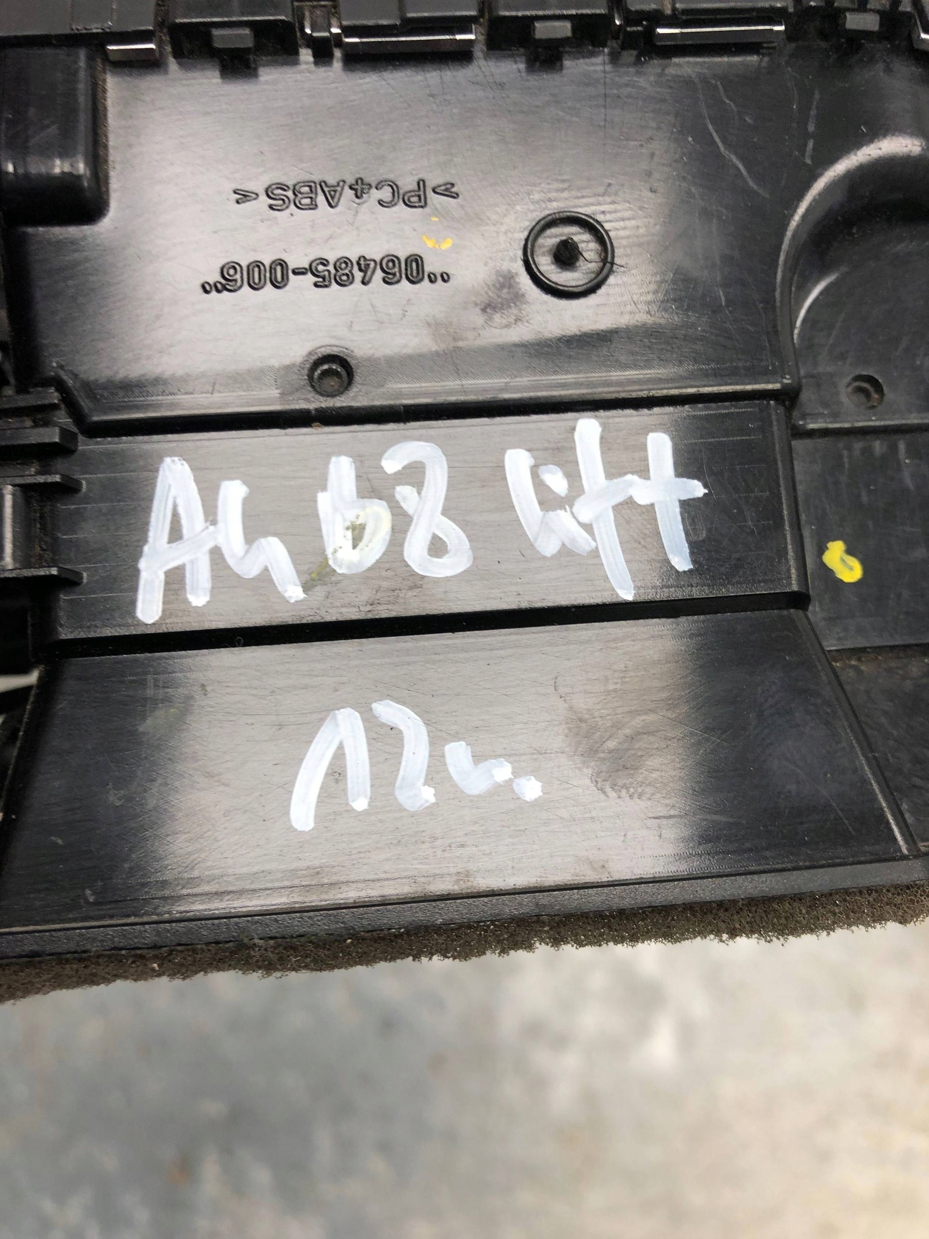 grid air conditioning devices central AUDI A4 B8 LIFT 8T1820951E