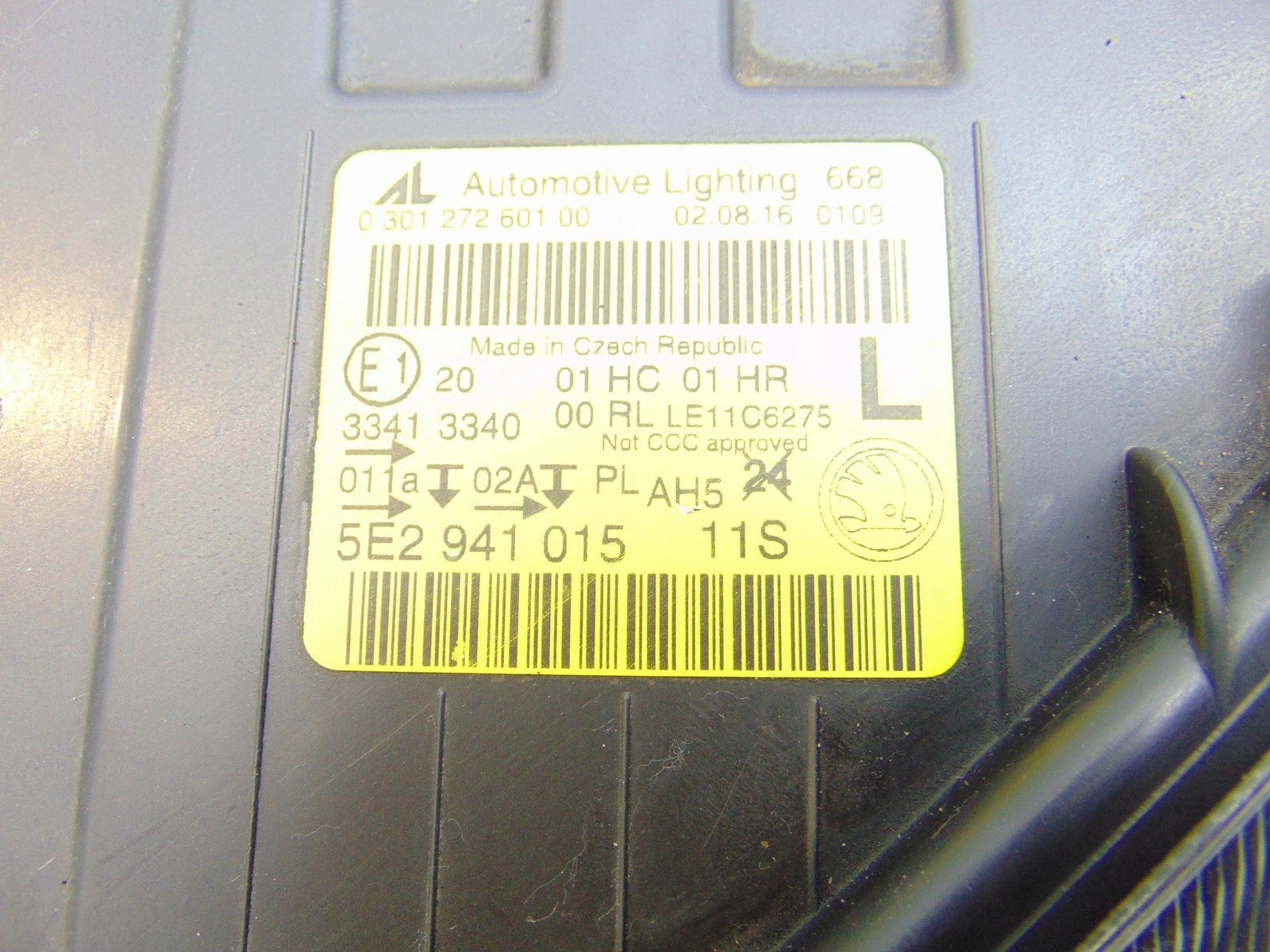 REFLEKTOR light left front left front SKODA OCTAVIA III 5E2941015 UK